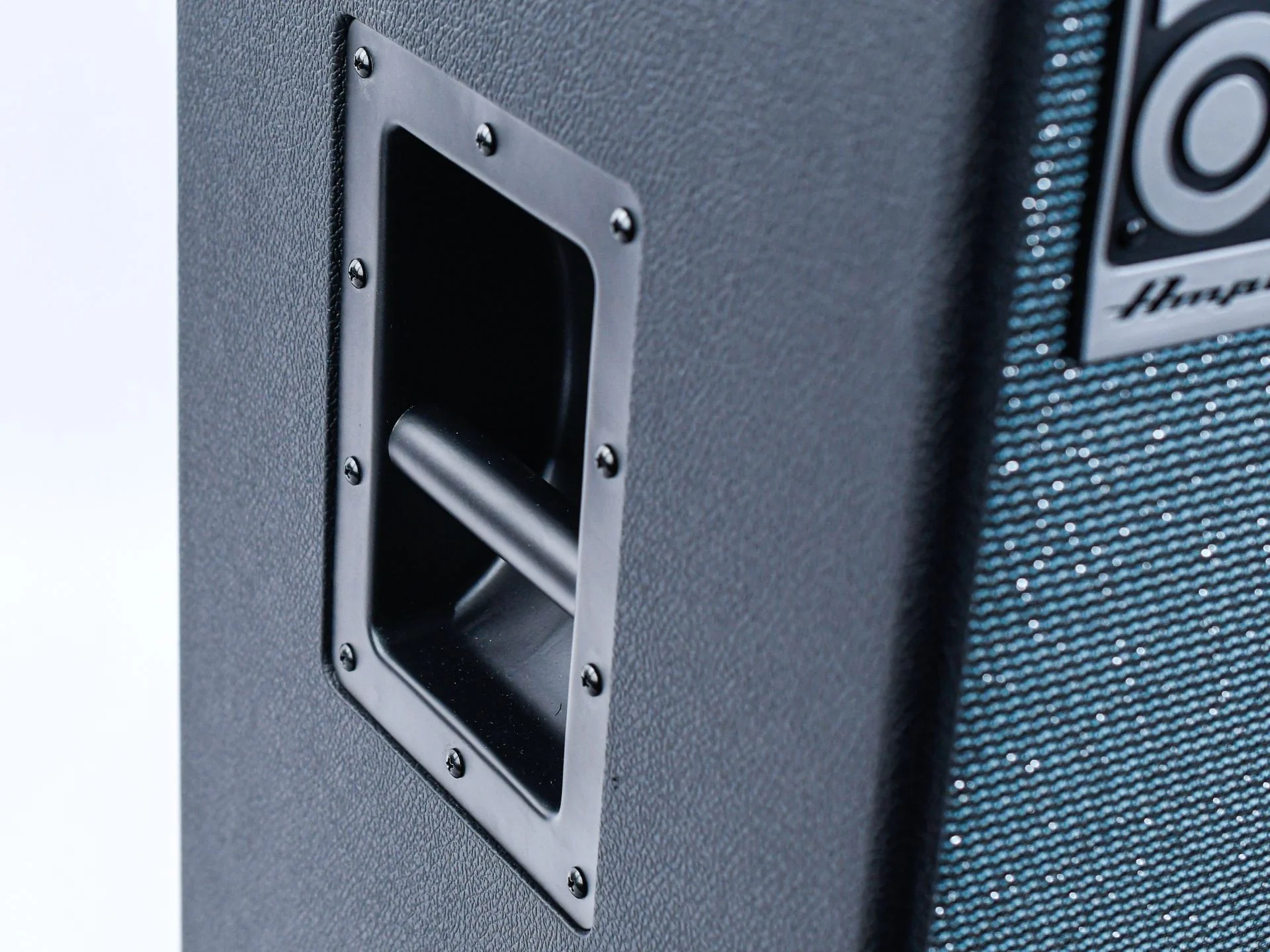 Ampeg SVT 212 AV 2x12" 600W Speaker Cabinet - Image 3