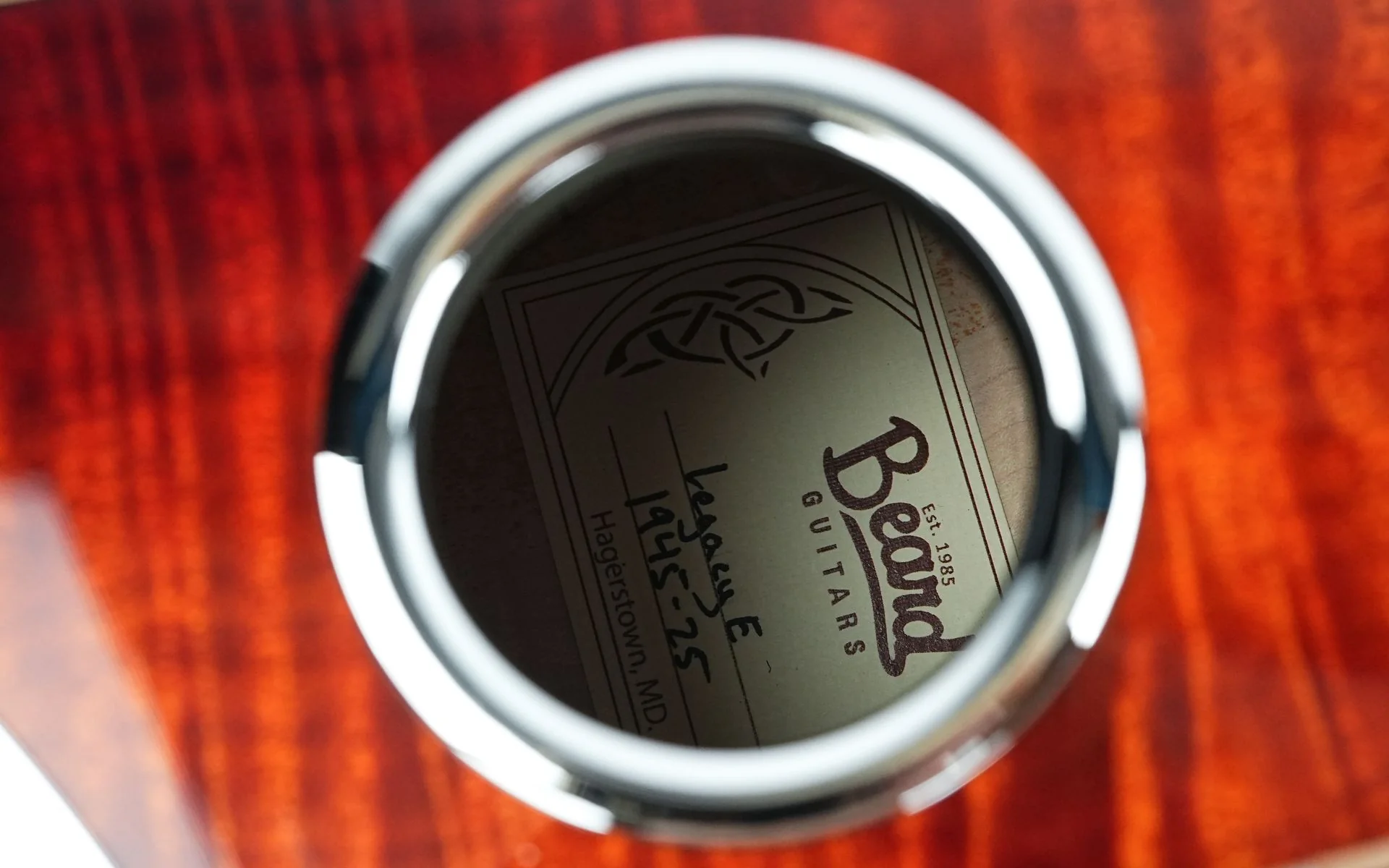 Beard Legacy E Curly Maple - Image 12