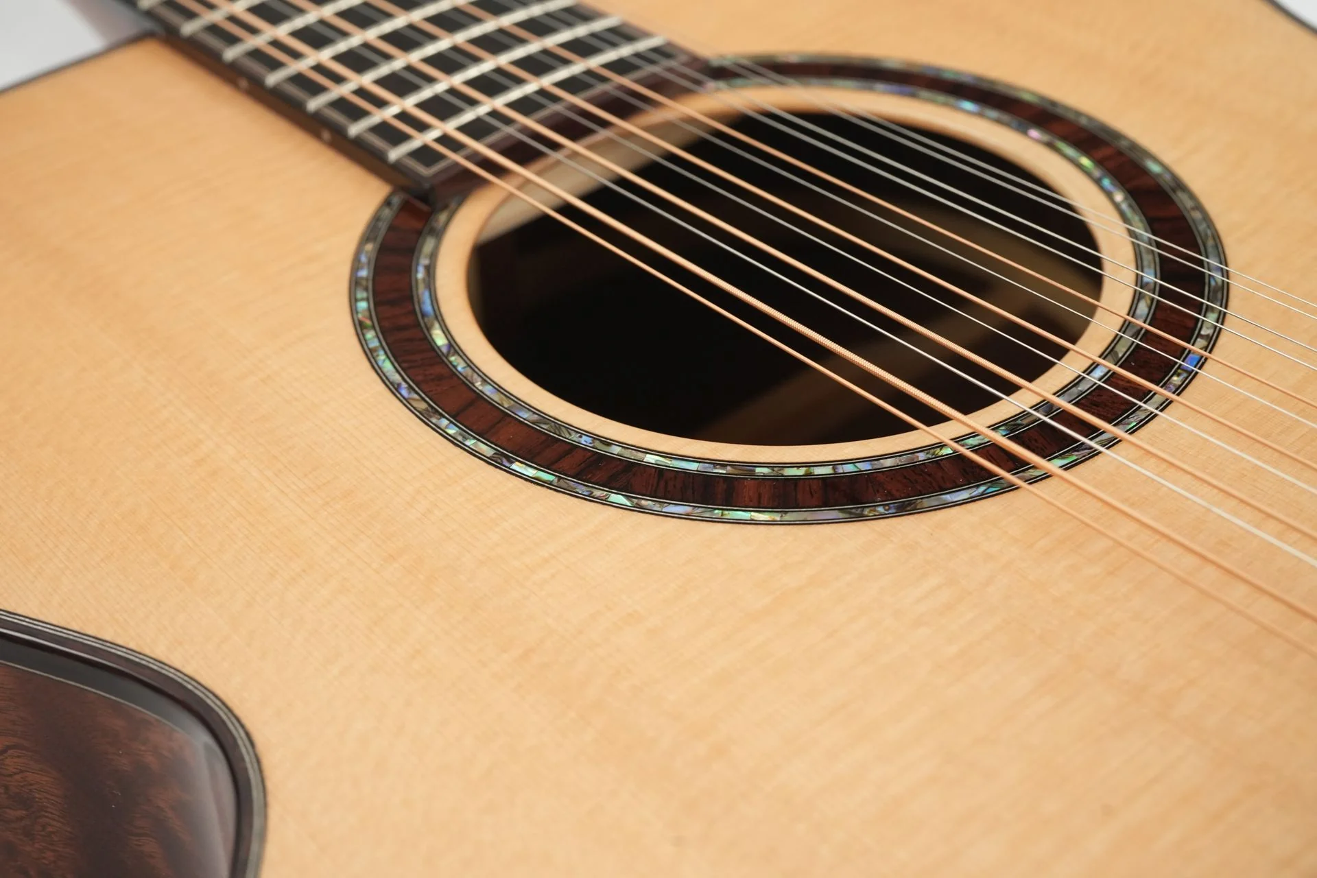 BSG GJ11F Quilted Mahogany Sitka Spruce 12 String - Image 11