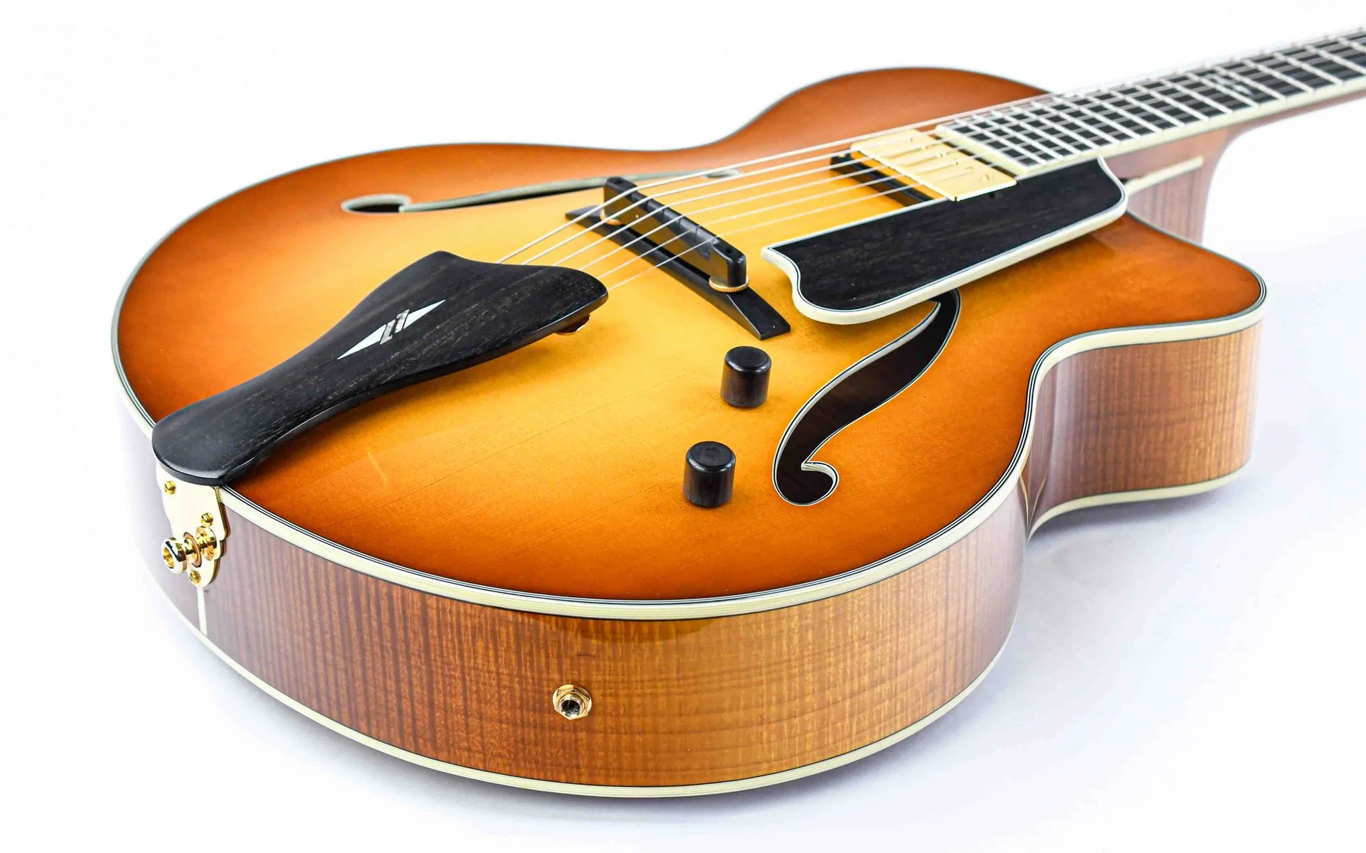 Eastman AR805CE Archtop Goldburst - Image 11
