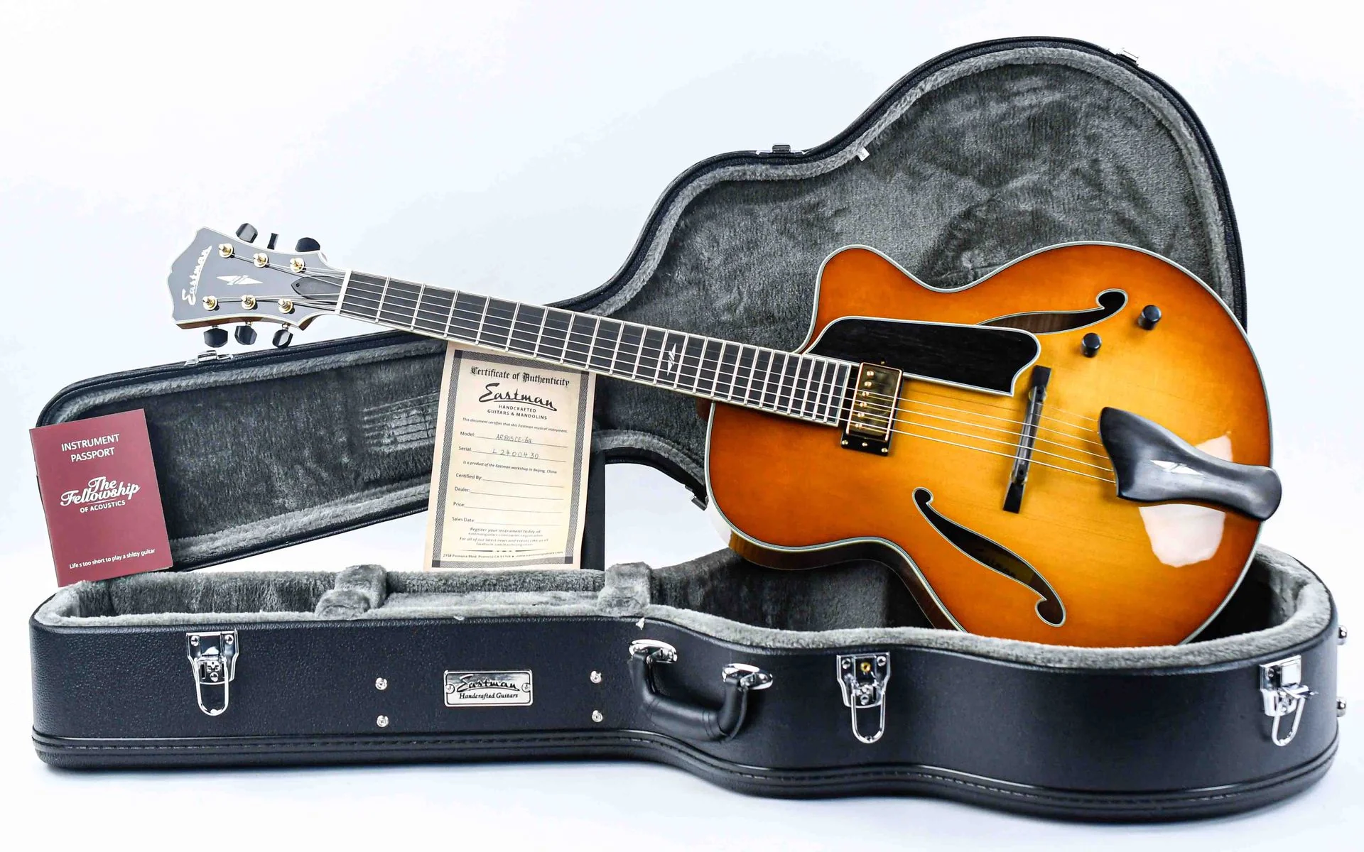 Eastman AR805CE Archtop Goldburst - Image 3