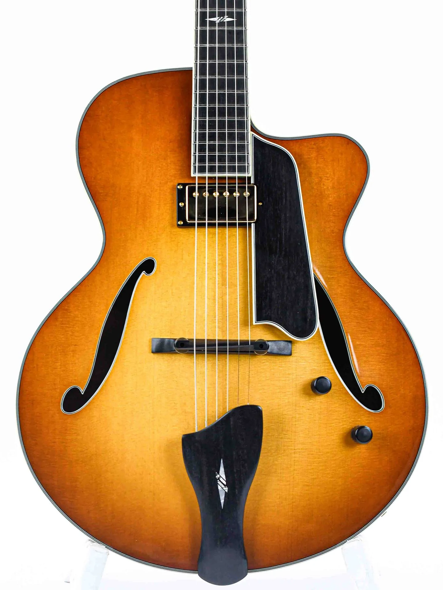Eastman AR805CE Archtop Goldburst - Image 5