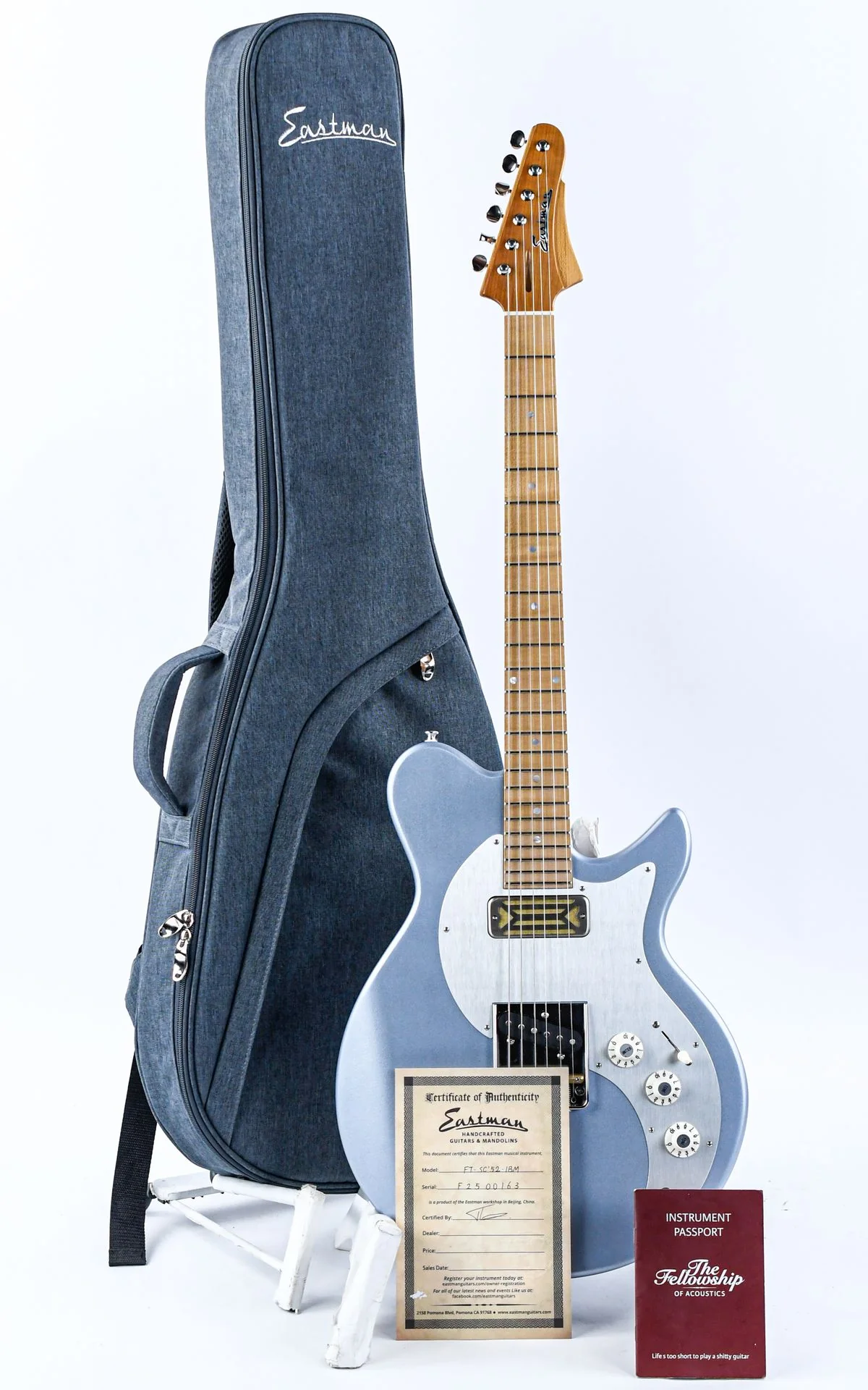 Eastman FullerTone SC 52 Ice Blue Metallic - Image 3