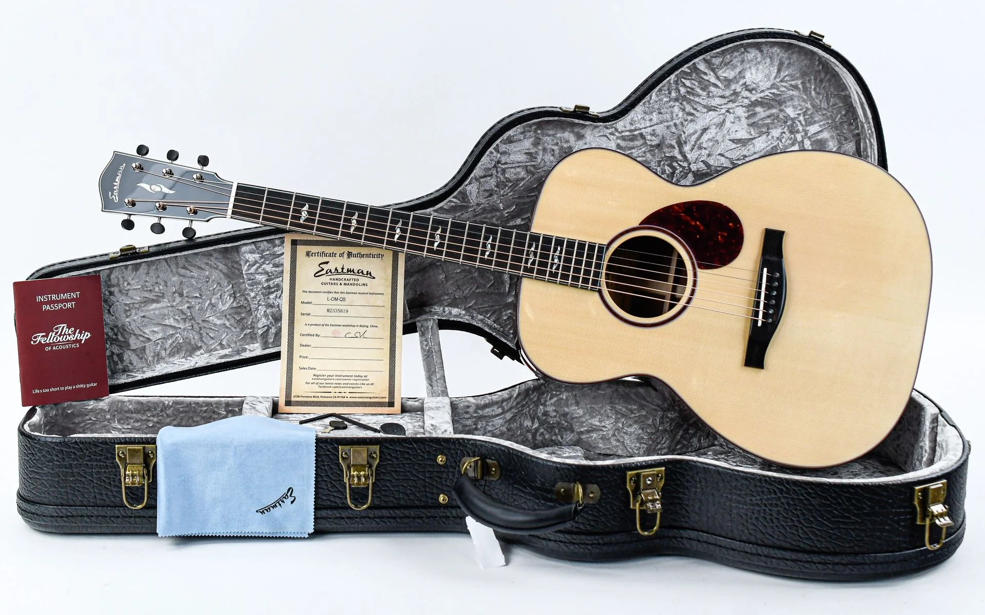 Eastman Luthier OM Quilted Sapele European Spruce - Image 3