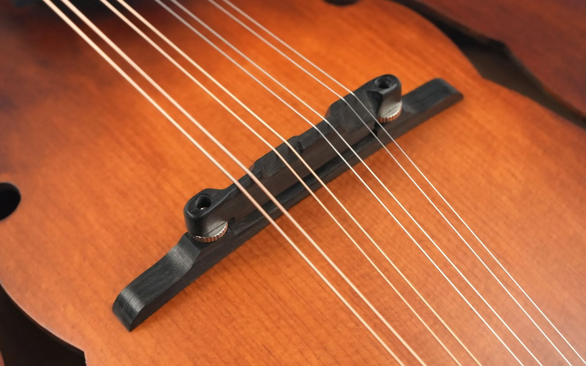 Eastman MD315 Adirondack Wide Nut Amberburst - Image 7