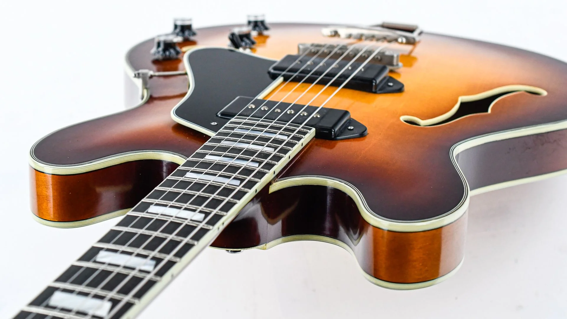 Eastman T64/v-T Goldburst - Image 10