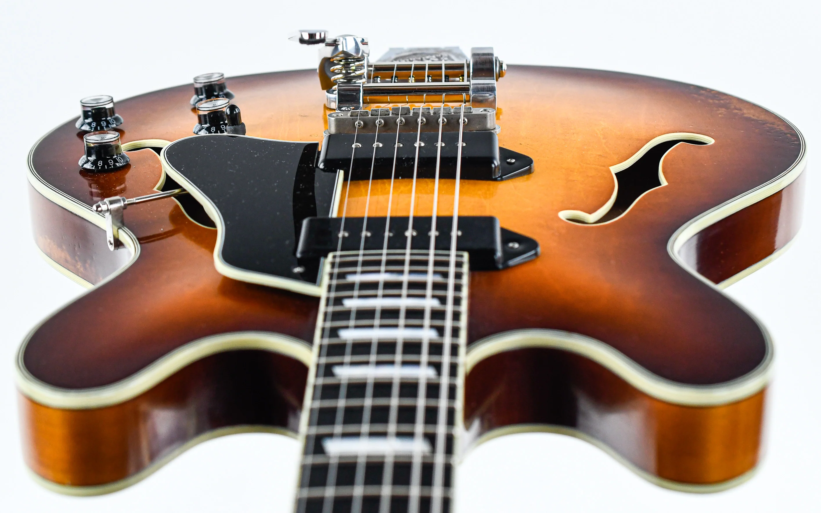 Eastman T64/v-T Goldburst - Image 12