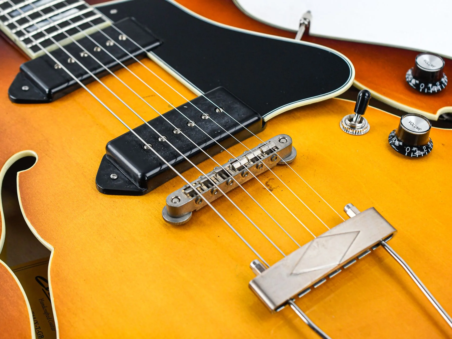 Eastman T64/v-T Goldburst - Image 7
