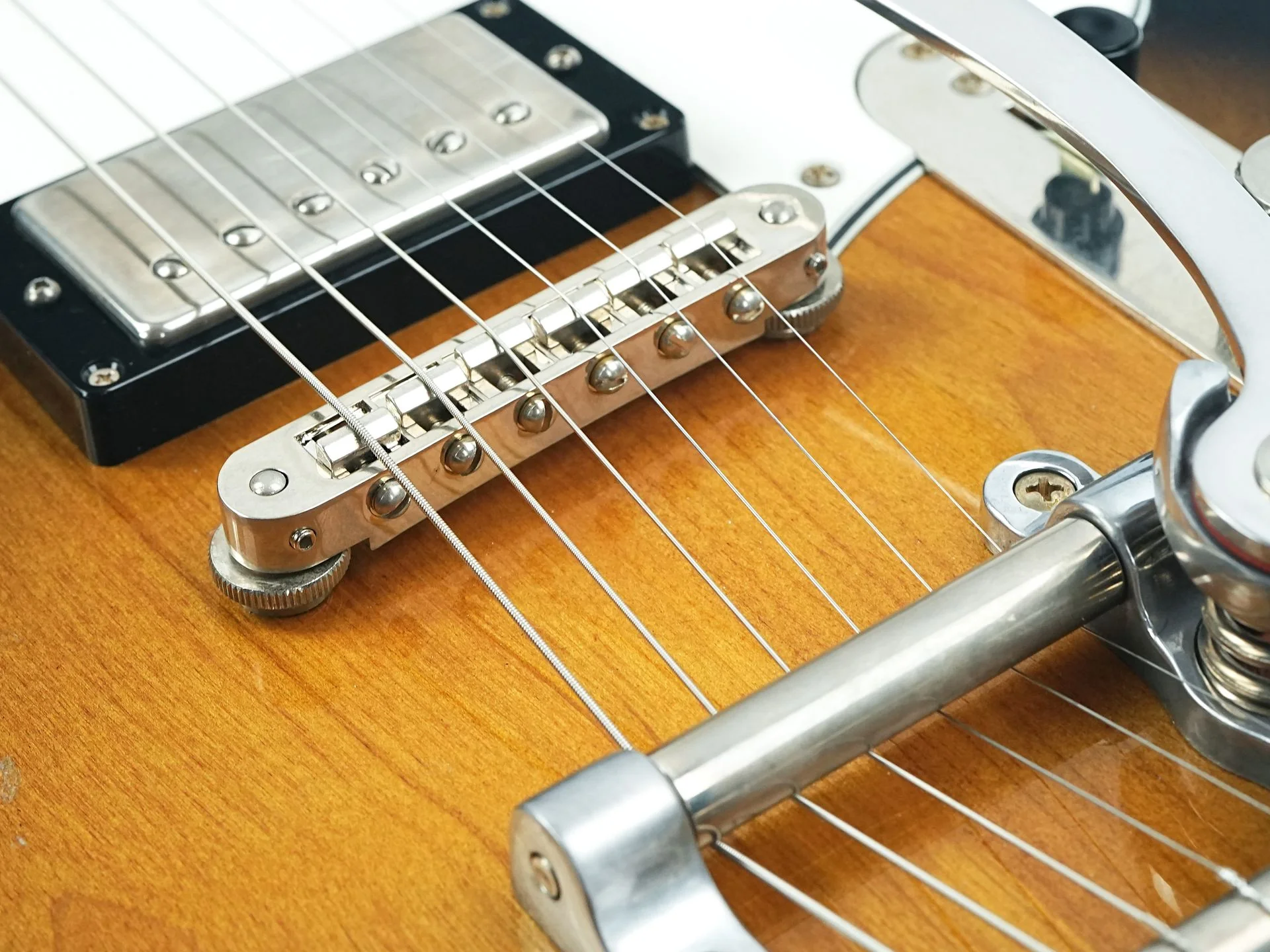 Fano SP6 Alt de Facto 2 Tone Sunburst Bigsby - Image 7
