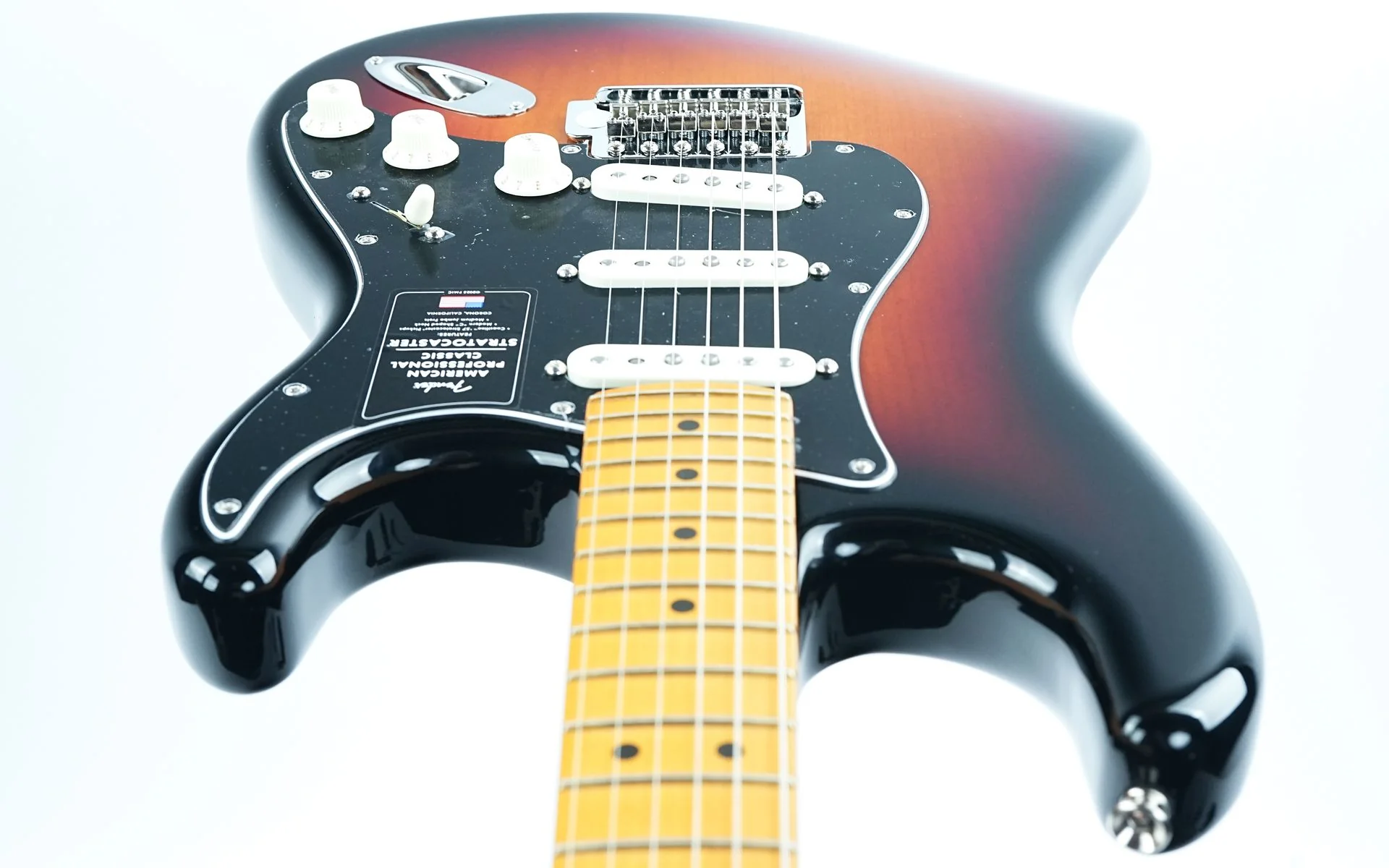Fender American Professional Classic Stratocaster 3 Color Sunburst - Image 12