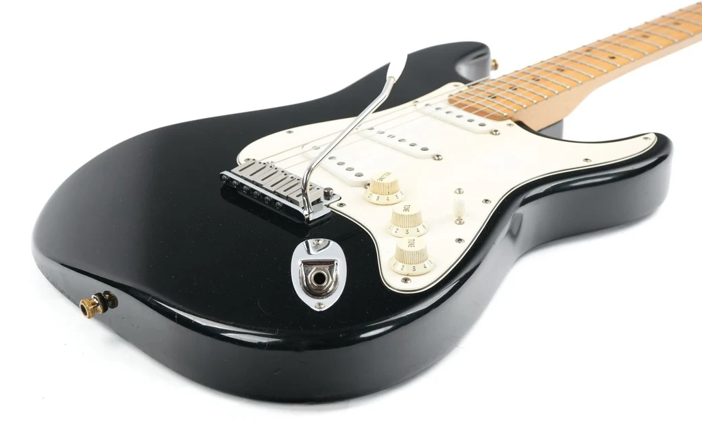 Fender American Standard Stratocaster Black 1996 - Image 11