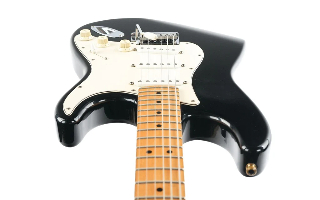 Fender American Standard Stratocaster Black 1996 - Image 12