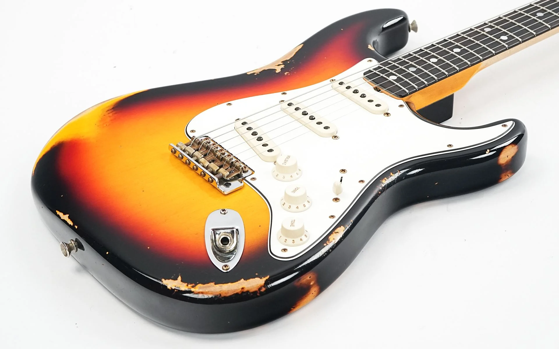 Fender Custom Shop 1965 Stratocaster 3 Color Sunburst Heavy Relic 2025 - Image 12