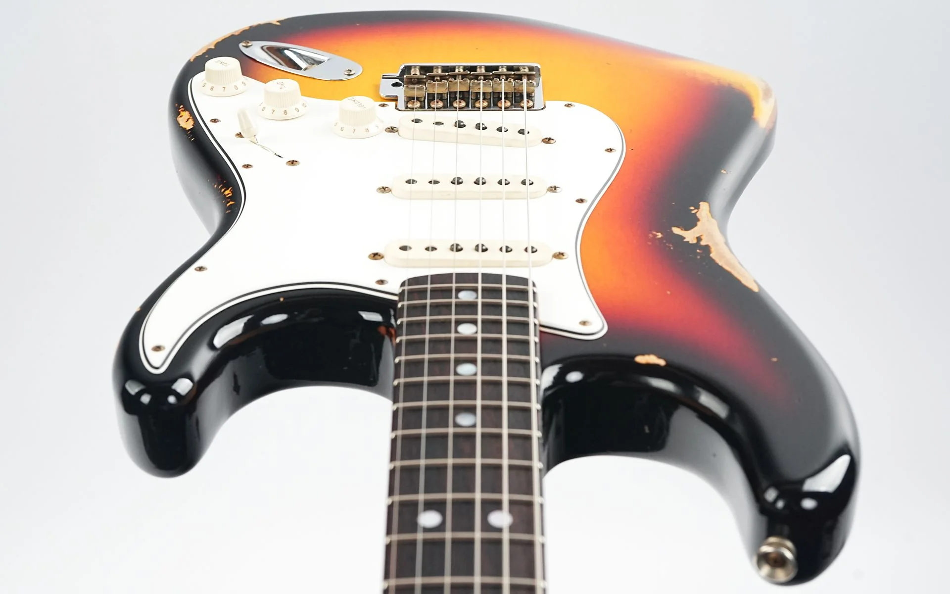 Fender Custom Shop 1965 Stratocaster 3 Color Sunburst Heavy Relic 2025 - Image 13