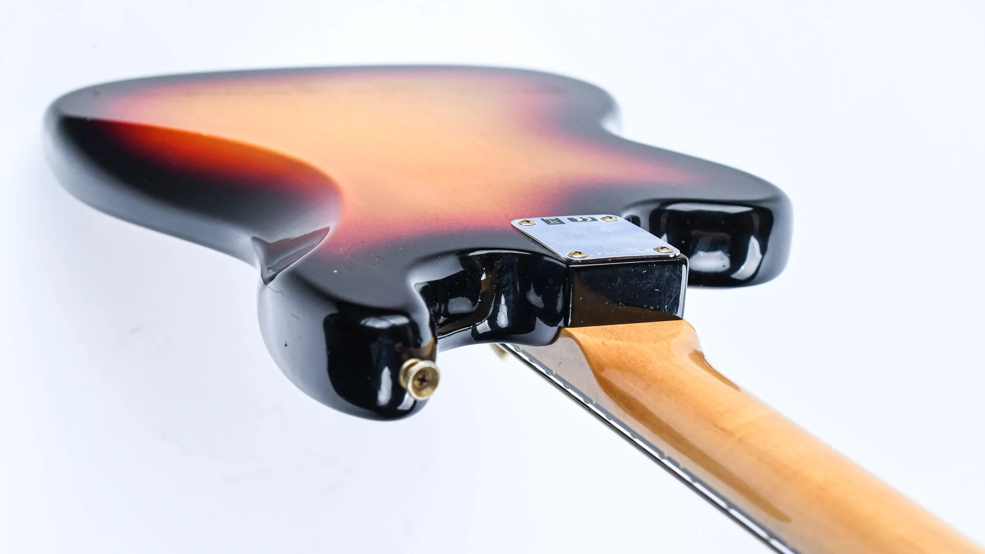 Fender Custom Shop Bass VI 3 Tone Sunburst Journeyman Relic - Image 9