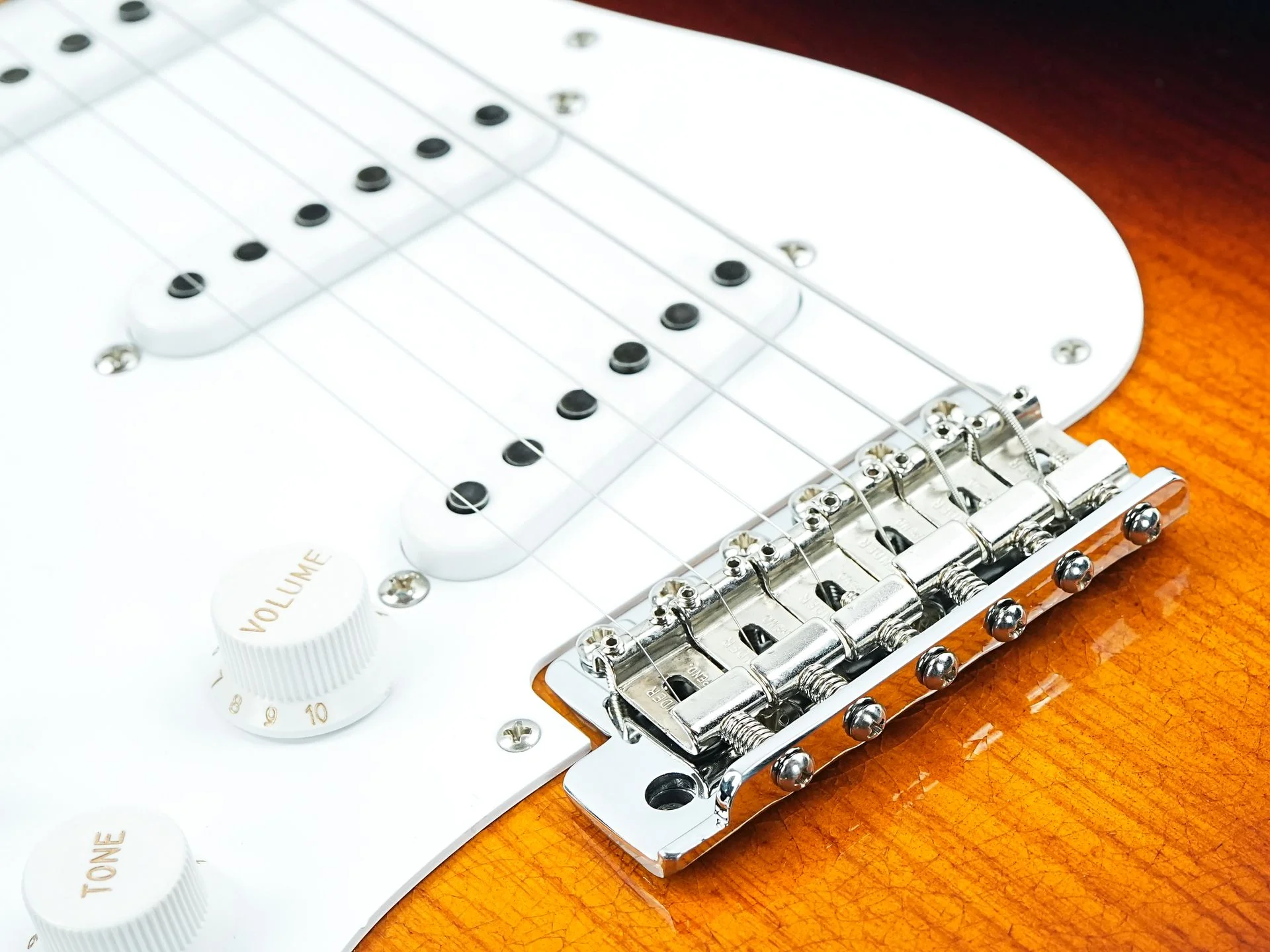 Fender Custom Shop Ltd 54 Stratocaster Closet Classic Wide Fade Sunburst Lefty B-Stock - Image 7