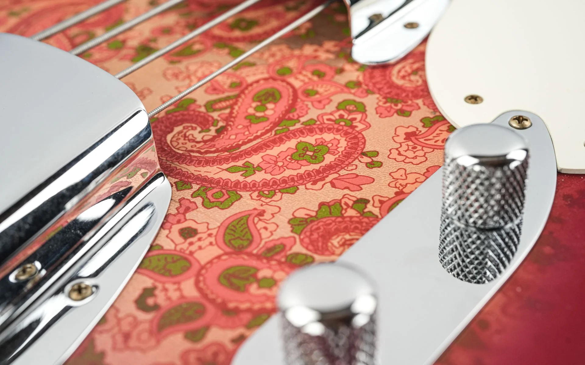 Fender Custom Shop LTD Edition Pink Paisley '54 Precision Bass Journeyman - Image 11