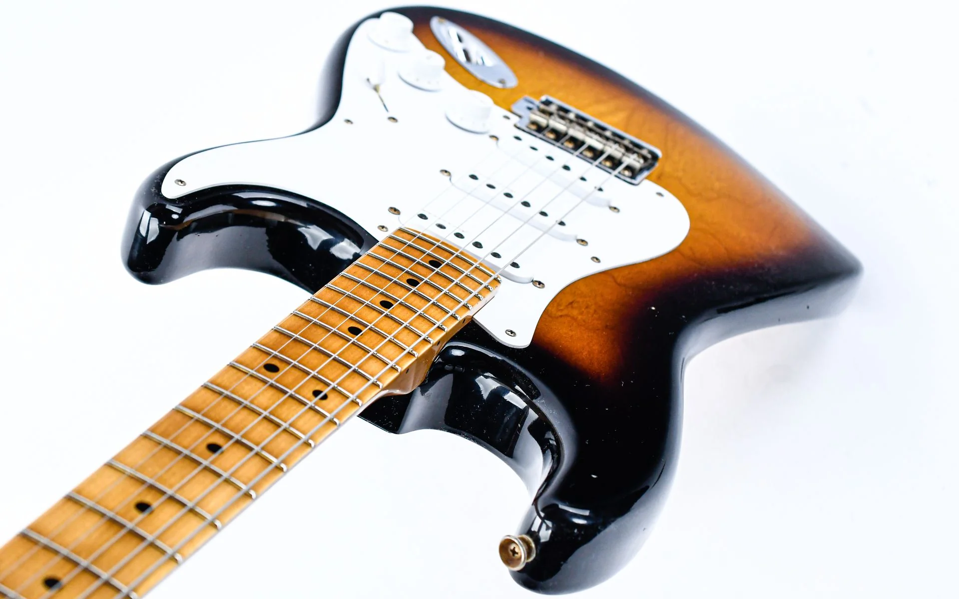 Fender Eric Clapton Stratocaster Journeyman Relic 2 Tone Sunburst - Image 10