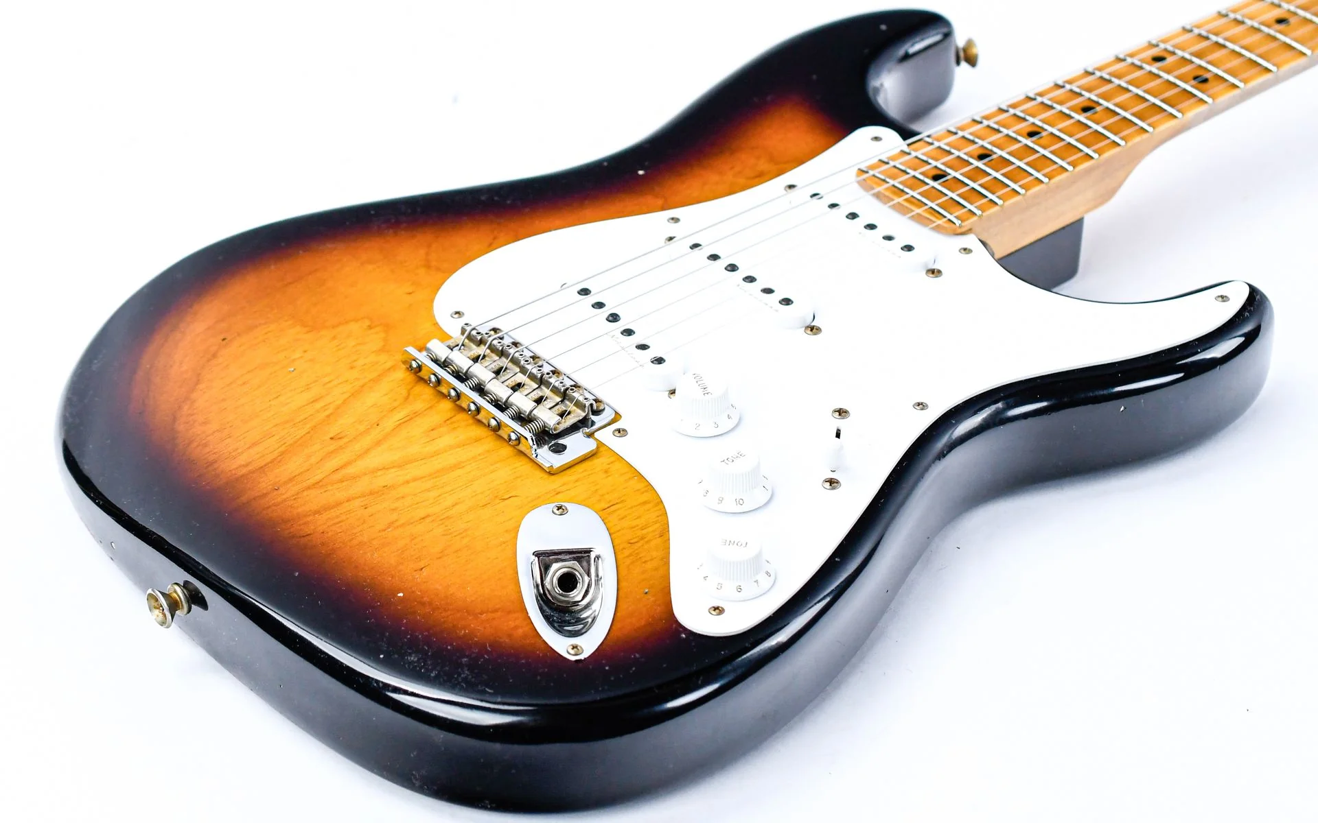 Fender Eric Clapton Stratocaster Journeyman Relic 2 Tone Sunburst - Image 11
