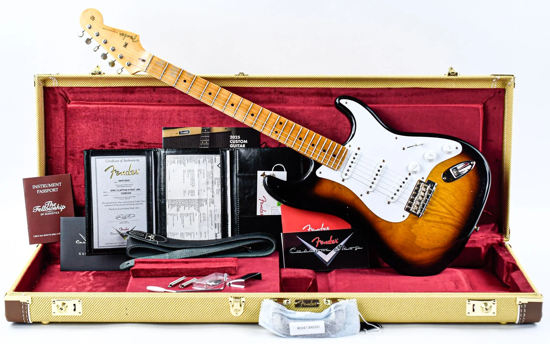 Fender Eric Clapton Stratocaster Journeyman Relic 2 Tone Sunburst - Image 3