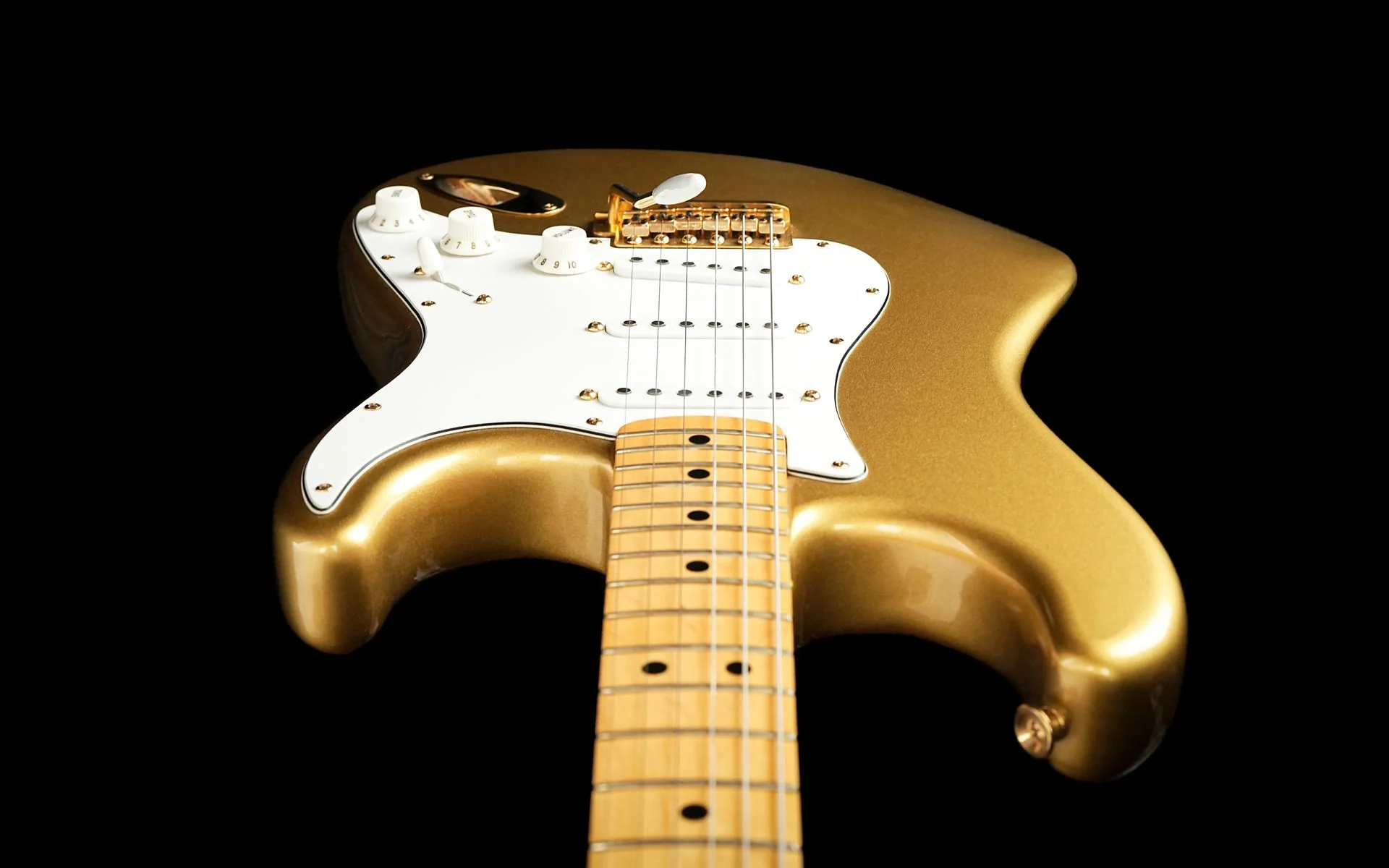 Fender Gold Stratocaster 1982 - Image 12