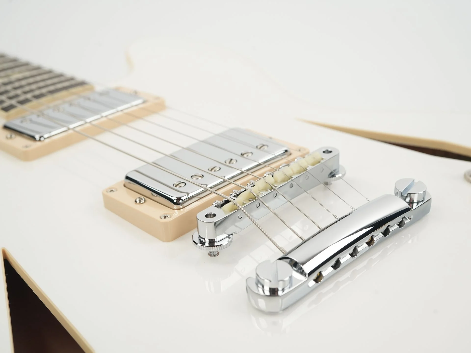 Gibson Custom Dave Grohl DG335 Alpine White Limited 37 of 50 2025 - Image 7