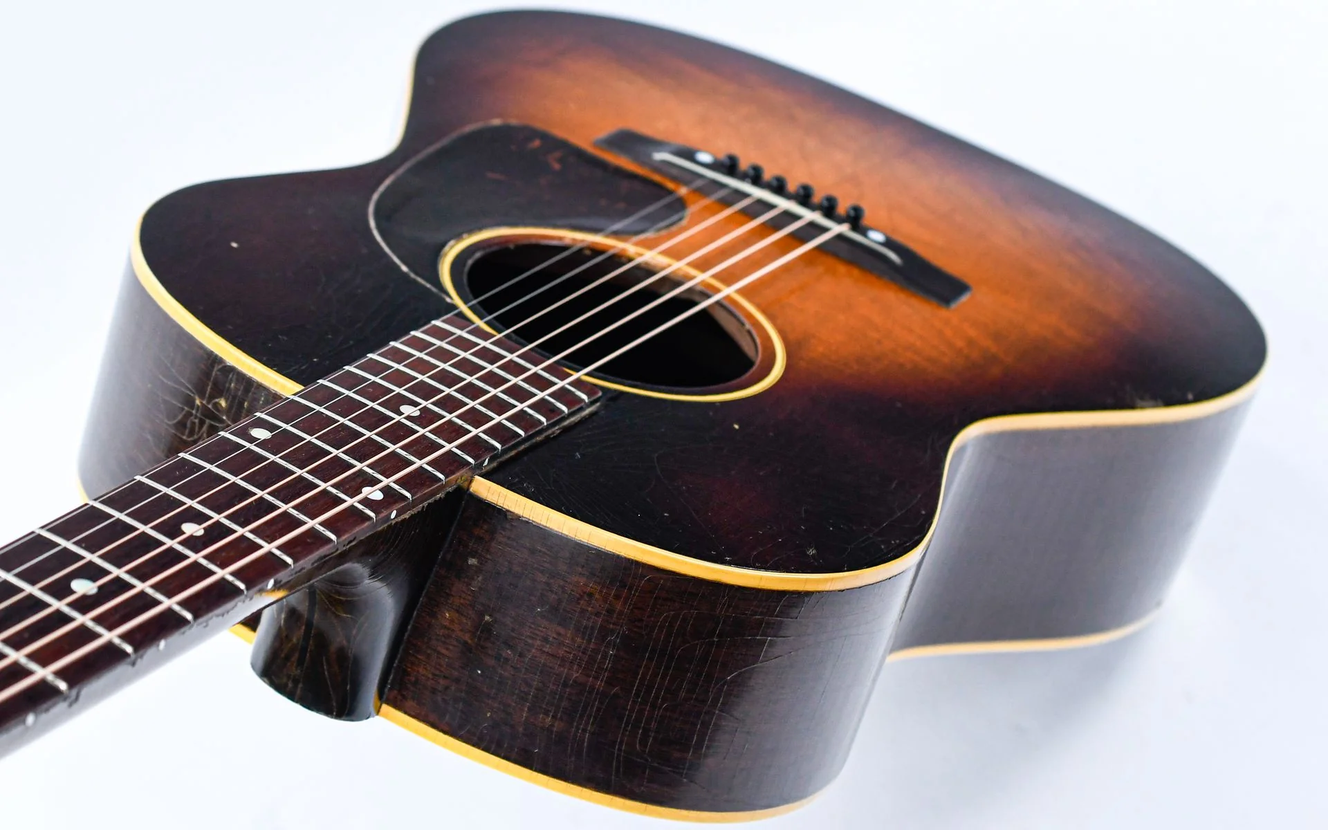Gibson LG2 Banner Hogtop Sunburst 1944 - Image 10