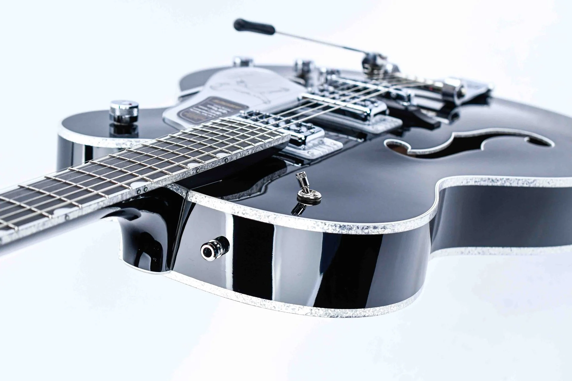 Gretsch Falcon Hollow Body String-Thru Bigsby Black - Image 10