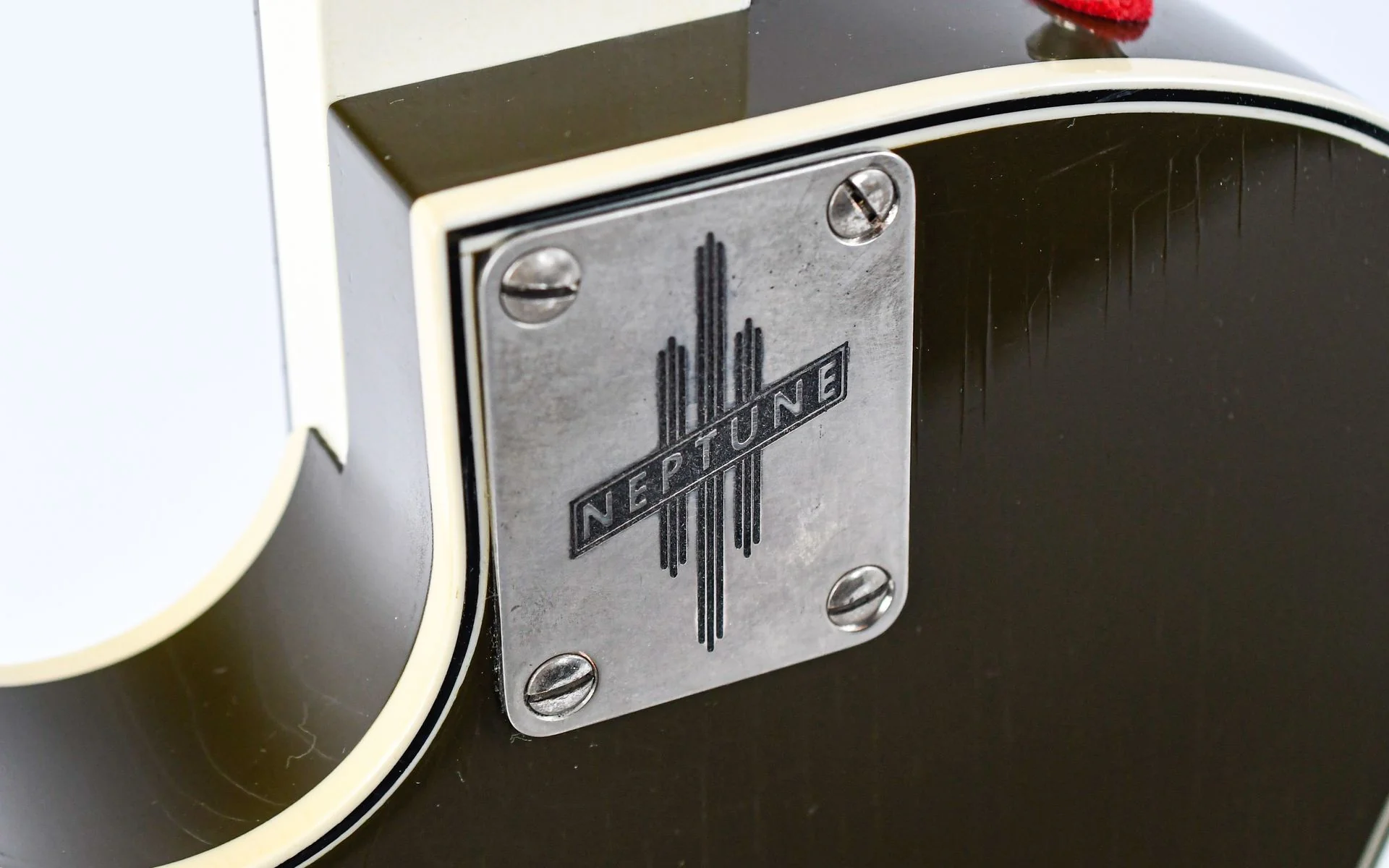 Gun Guitars Neptune Bass Olive Drab - Image 11