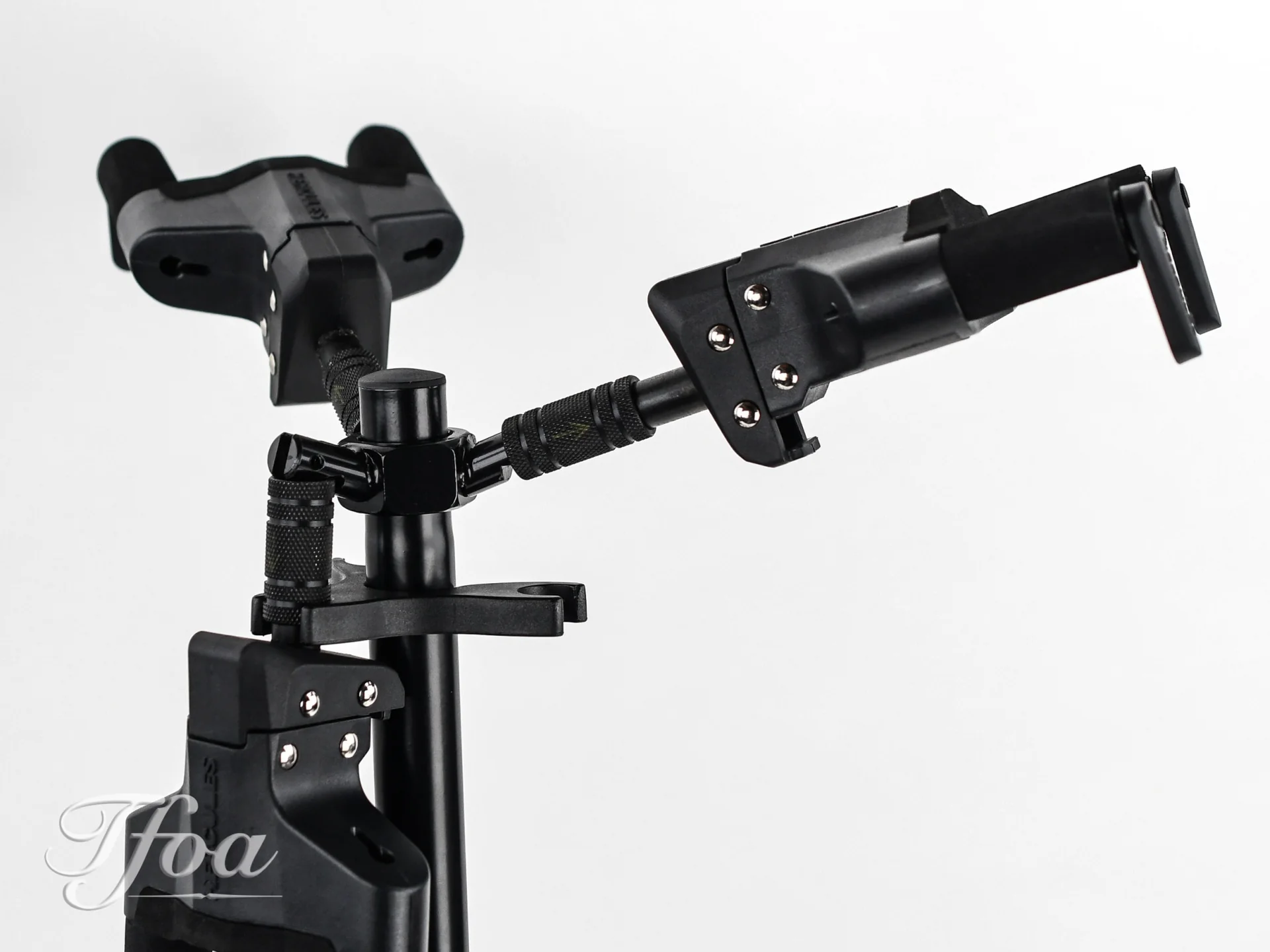 Hercules GS432 B Plus 3-Guitar Stand - Image 3