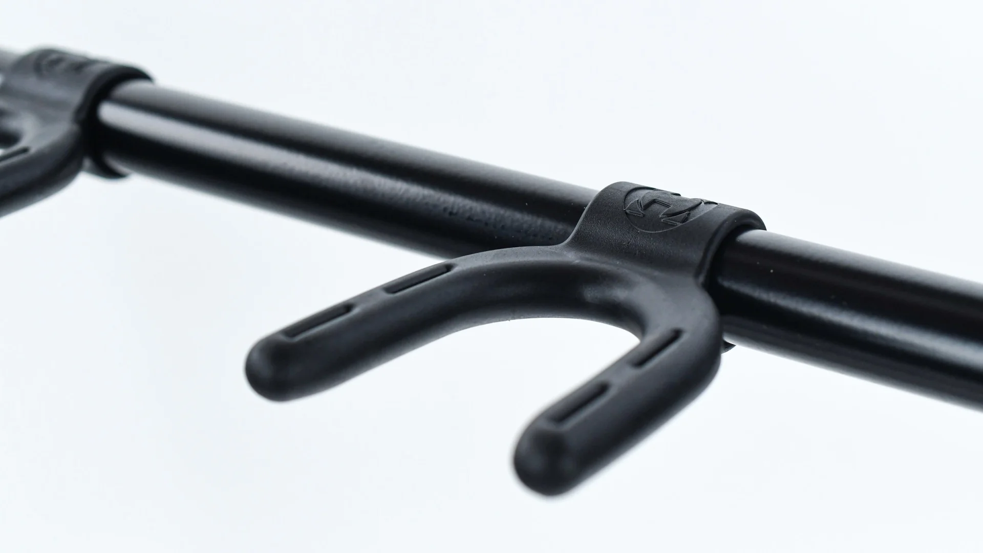 Hercules GS523B 3-Guitar Stand - Image 6