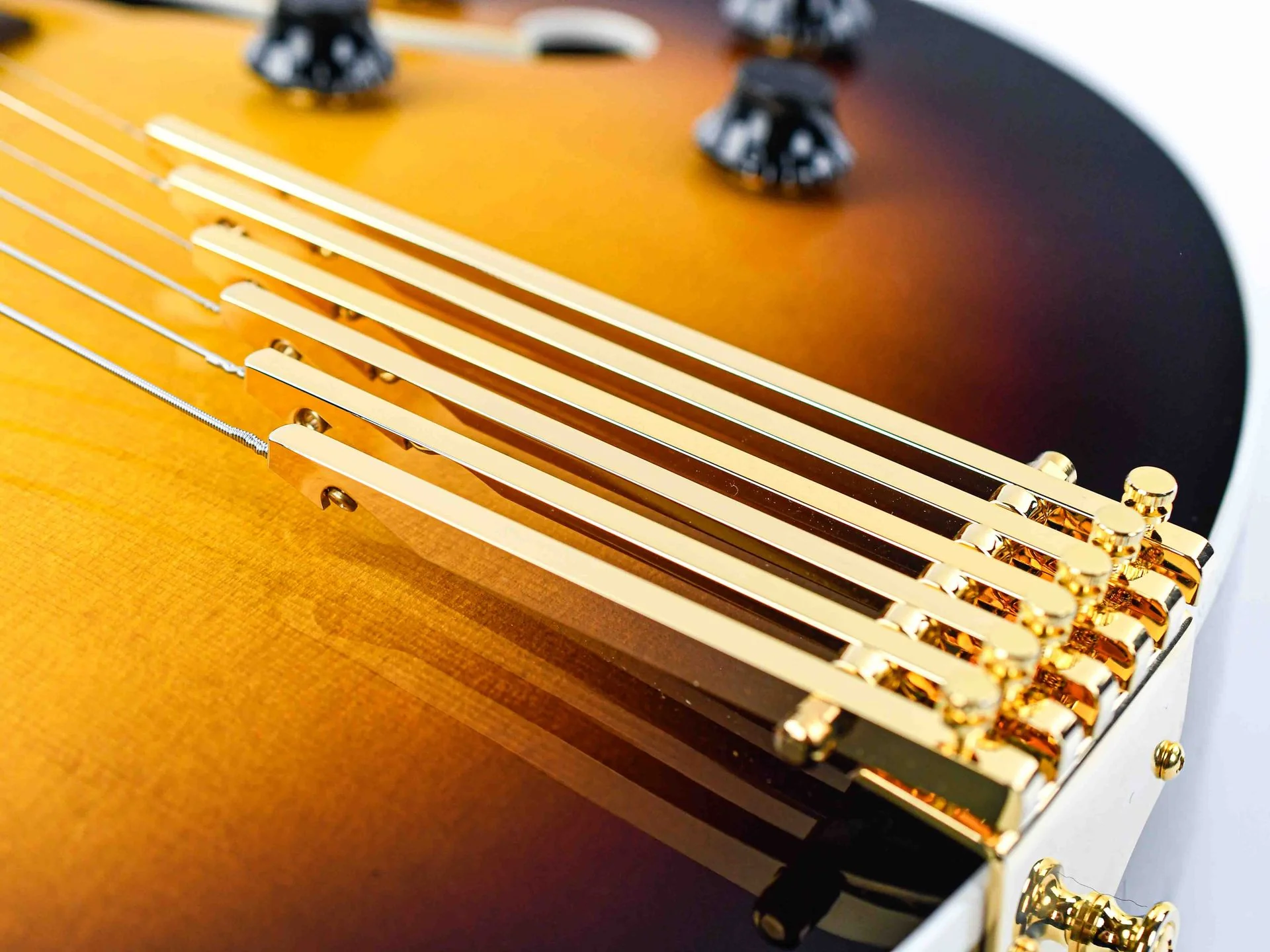 Heritage Eagle Classic Original Sunburst - Image 12