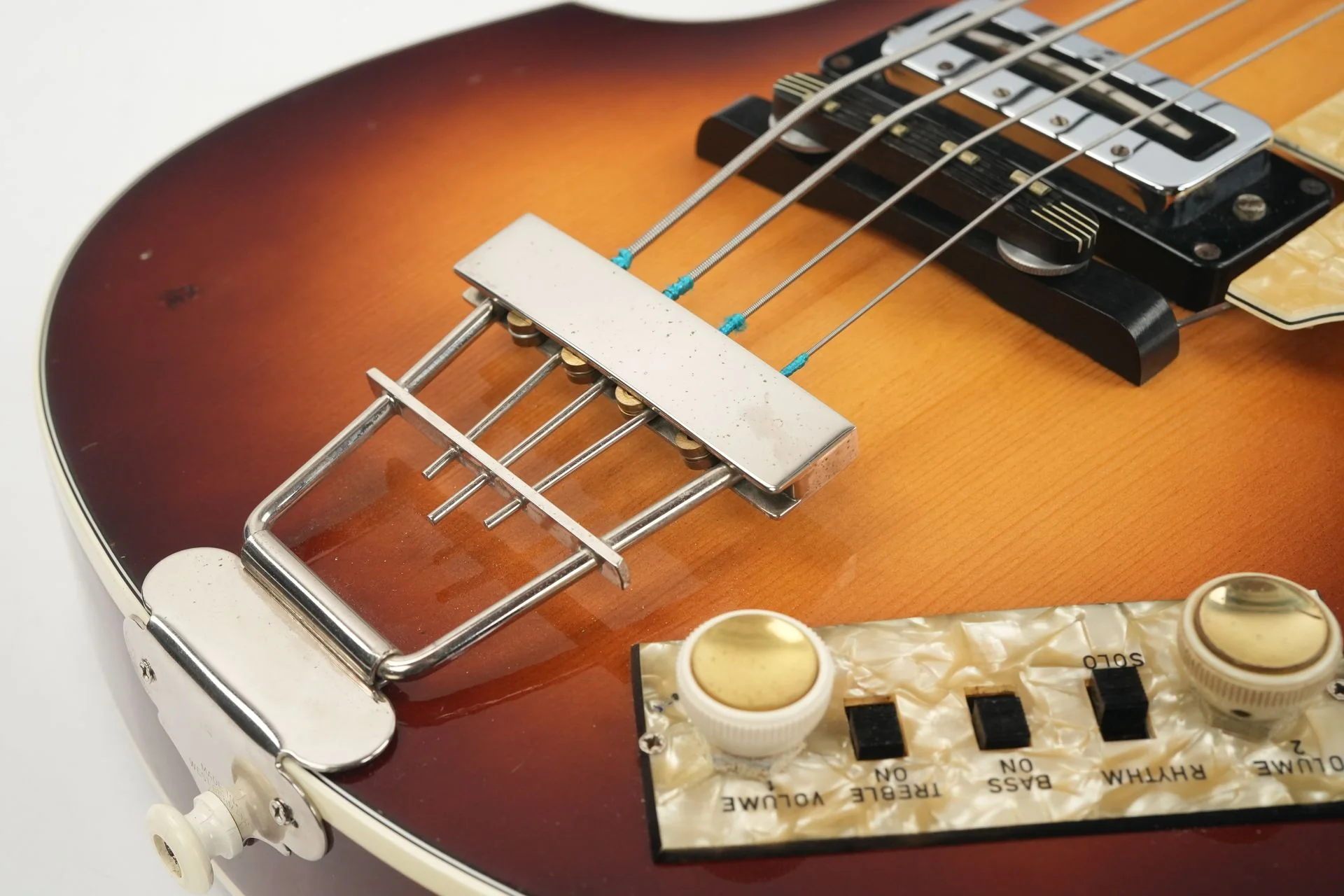 Hofner 500/1 Violin Bass 1968 with Apollo Matching Guitar - Image 22