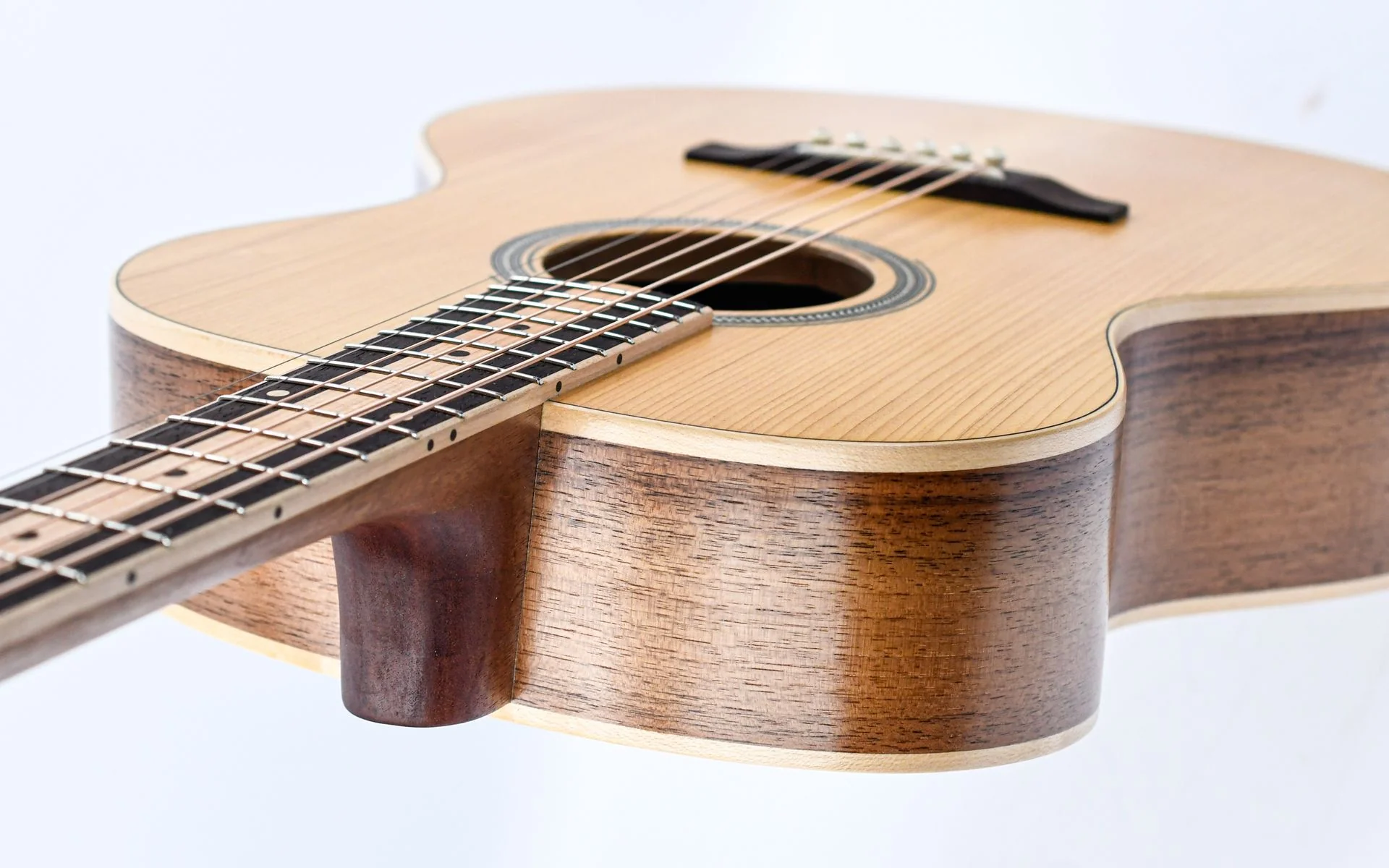Kalli Tucka OM Lebanon Cedar - Image 10