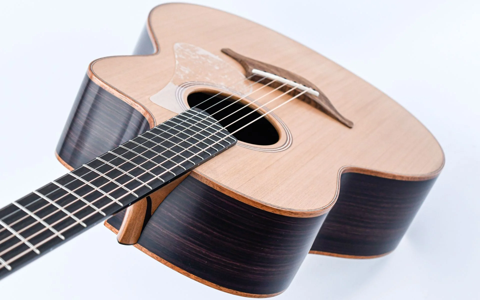 Lowden F25C Fan Fret Indian Rosewood Cedar - Image 10