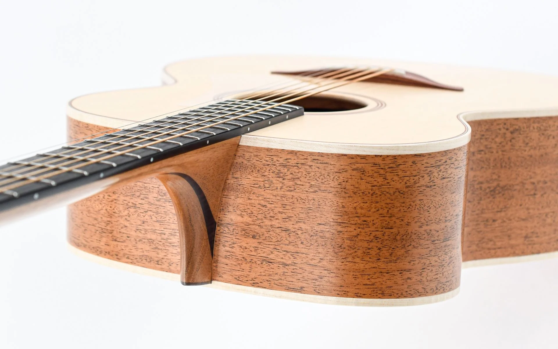 Lowden O20 Mahogany Sitka Spruce - Image 10