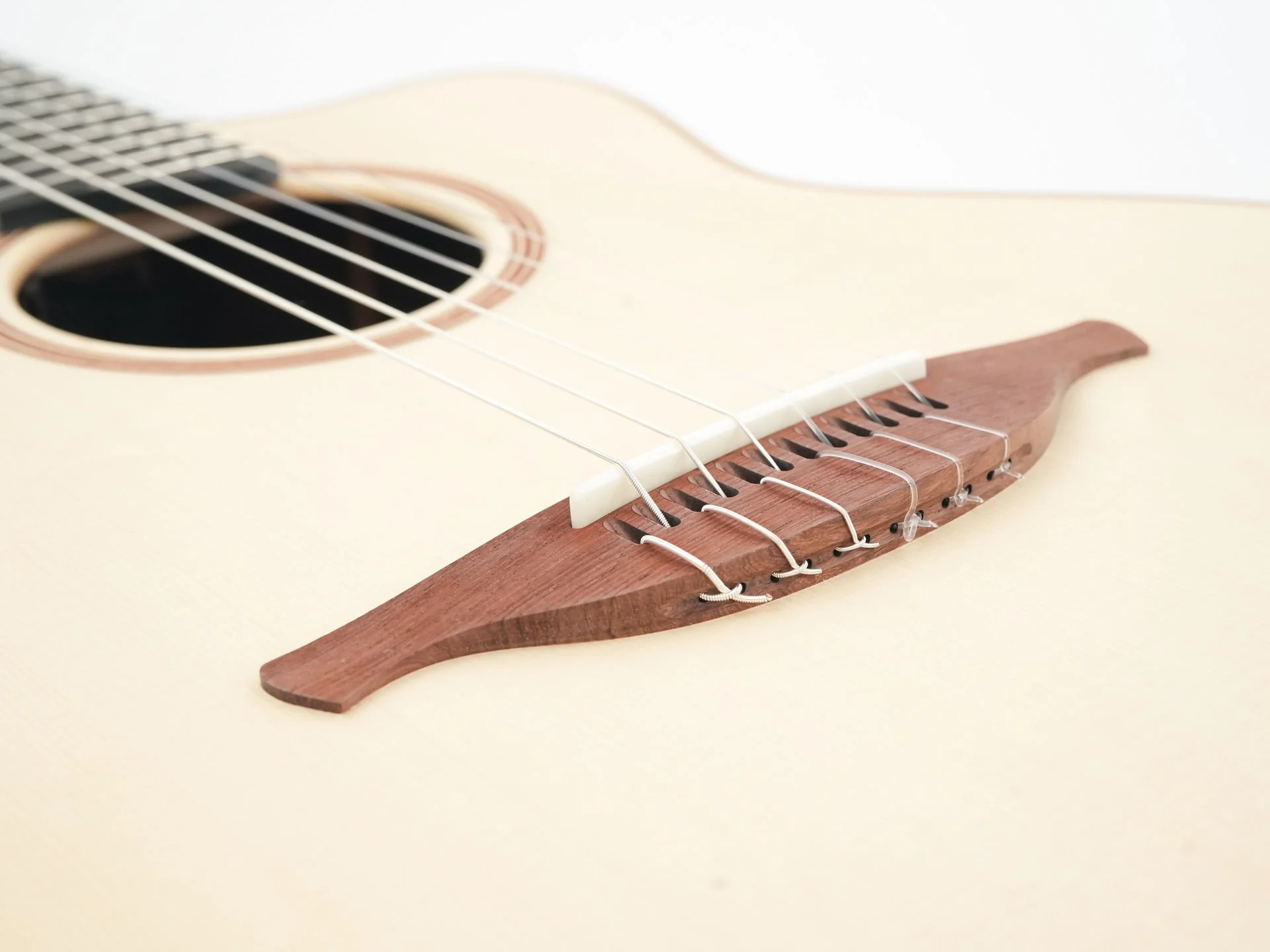 Lowden S32J Indian Rosewood Alpine Spruce - Image 7