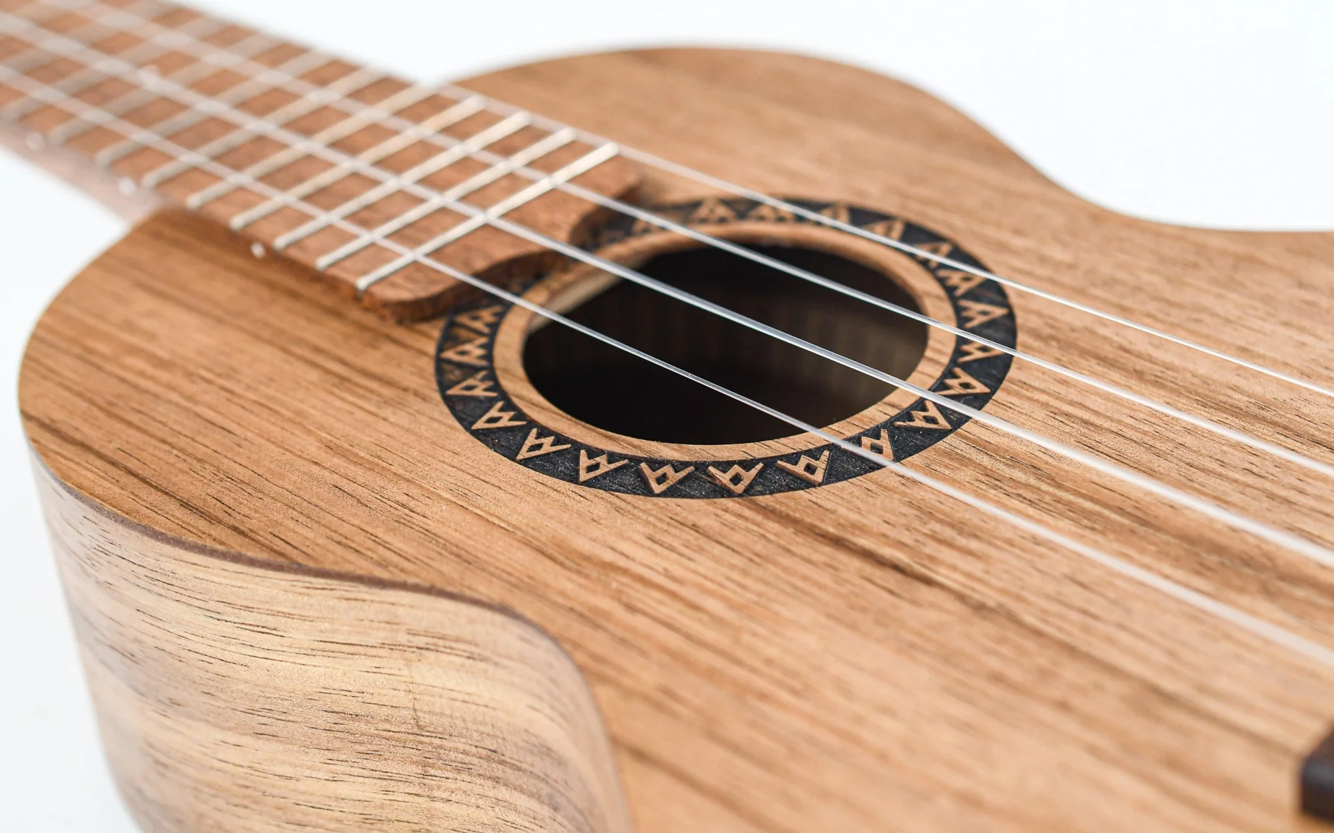 Martin C1 Hawaiian Koa Concert Ukulele - Image 11
