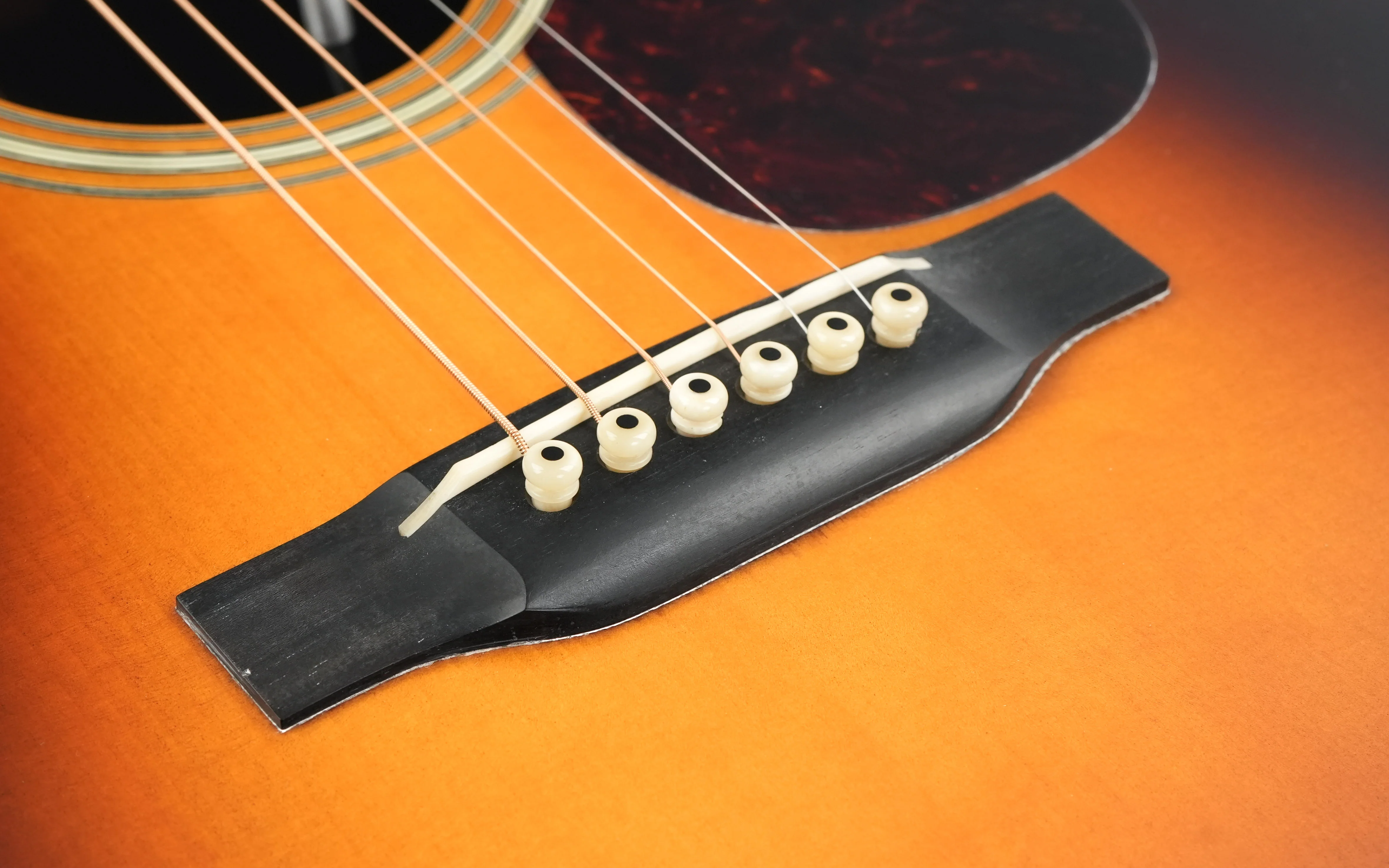 Martin D28 Marquis Sunburst 2015 - Image 7