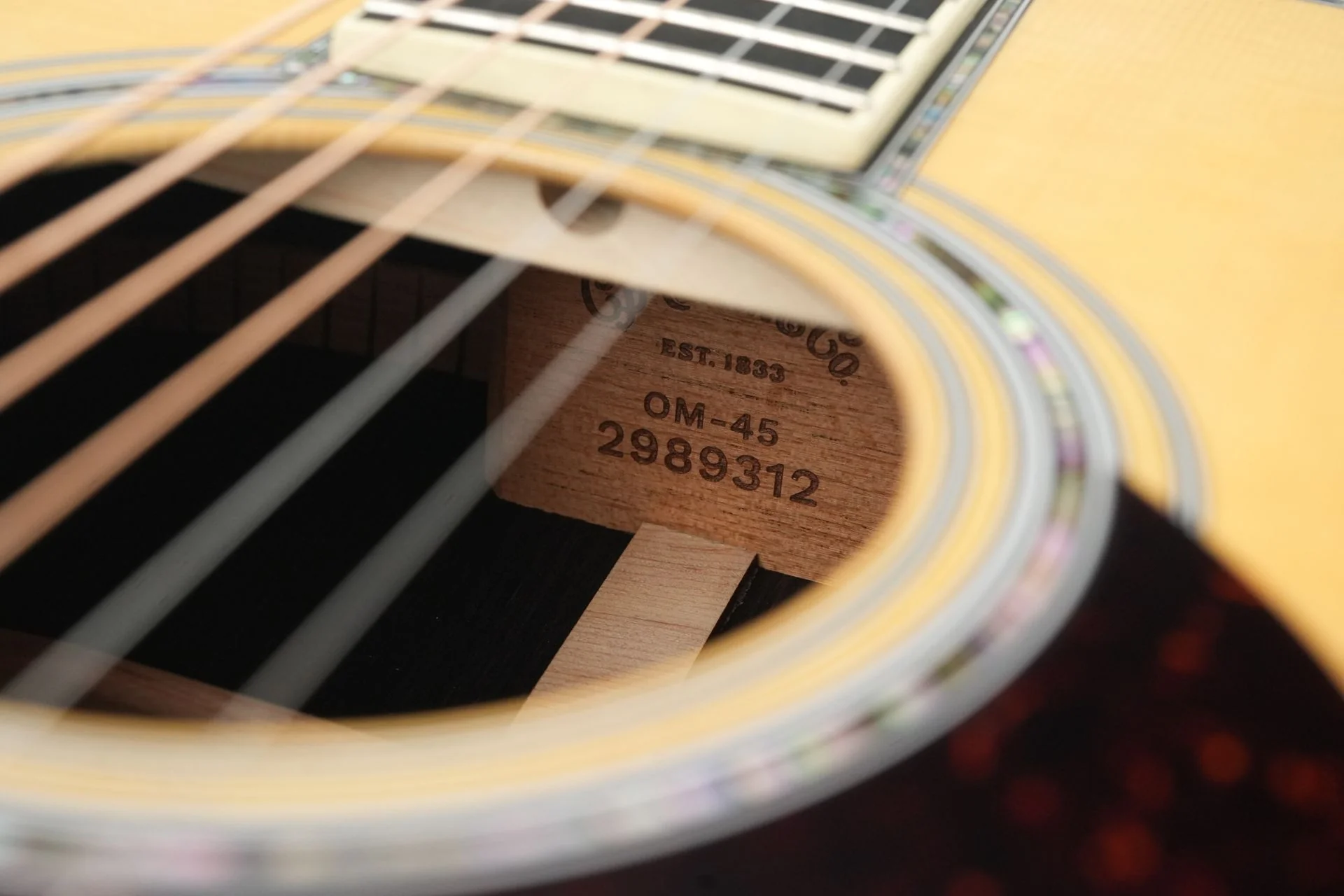 Martin OM45 Standard Refresh Natural - Image 12