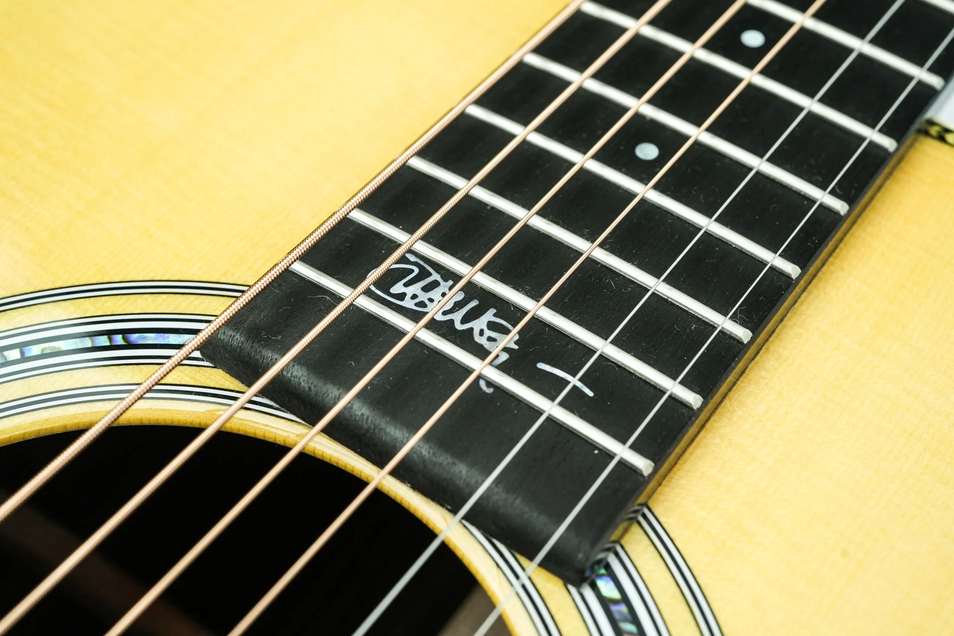 Martin OMJM John Mayer Signature - Image 12