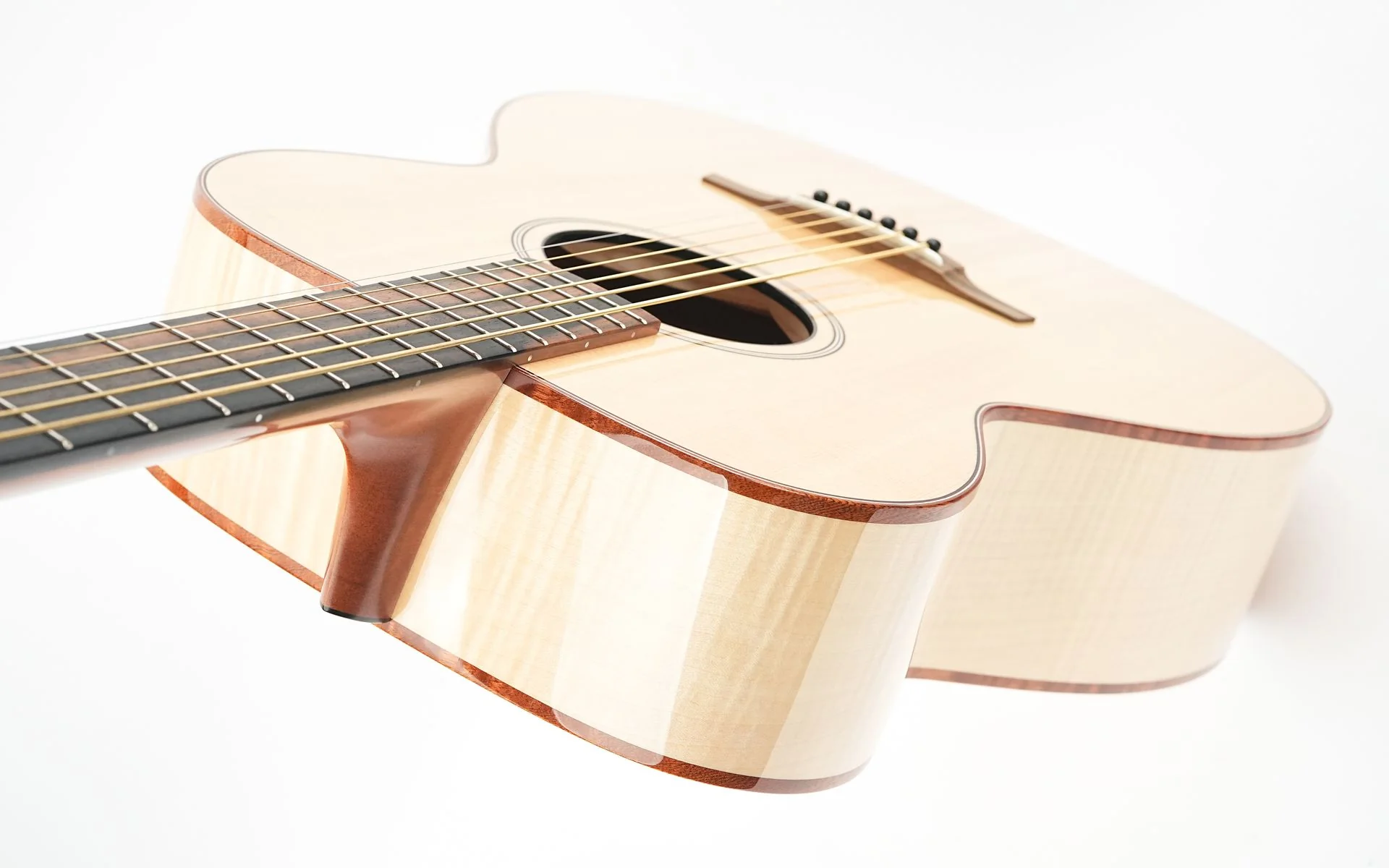 McNally J Baritone Figured Maple - Image 10