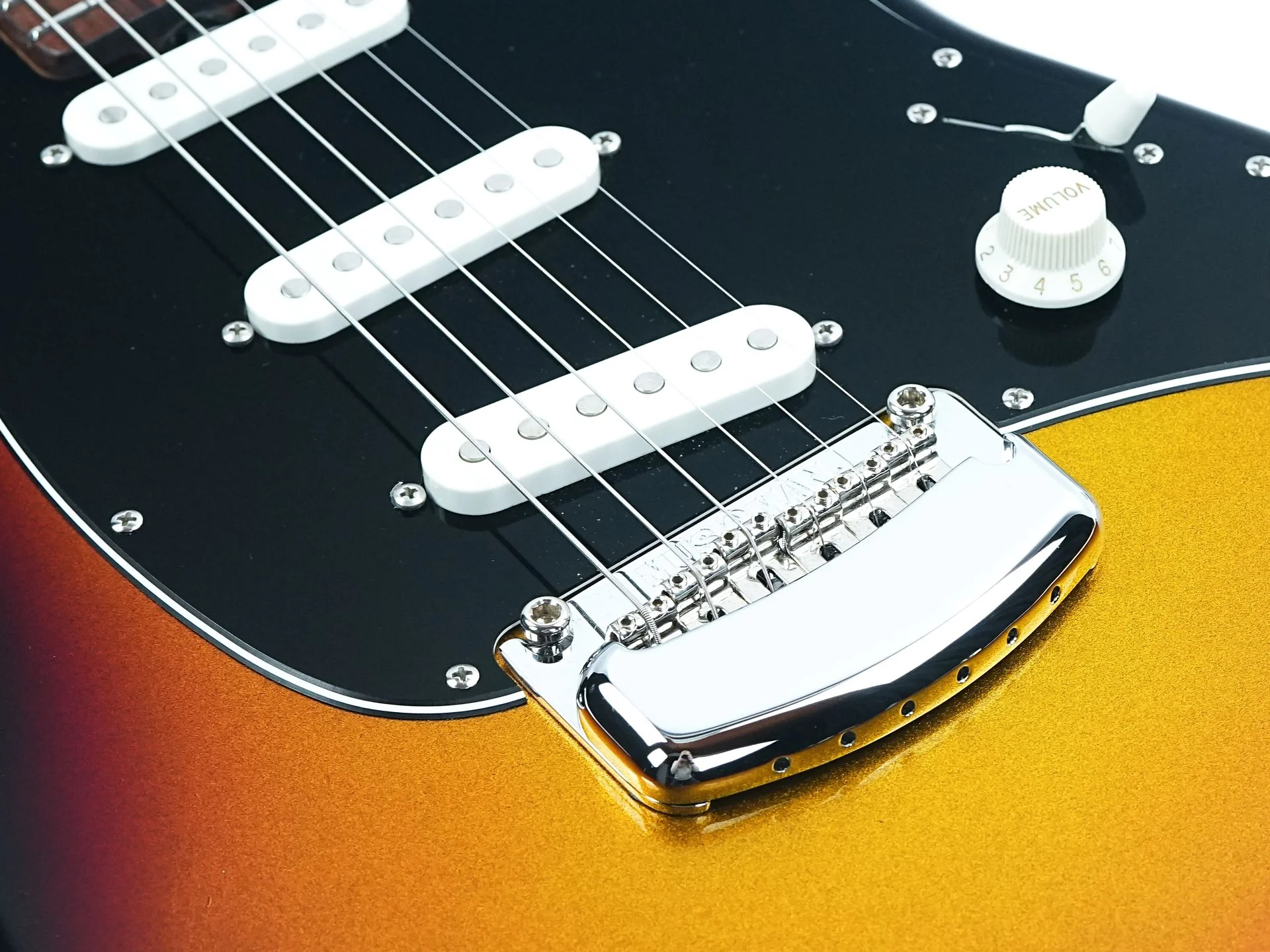 Music Man Cutlass HT Showtime Roasted Maple Rosewood 2023 - Image 7