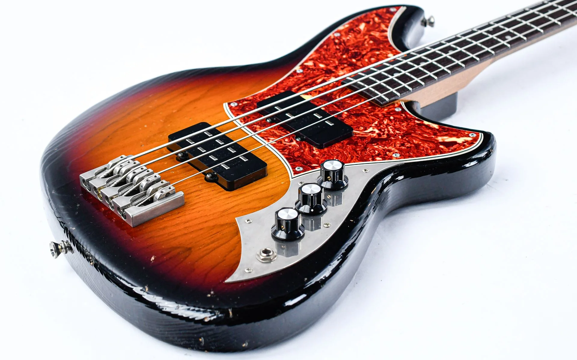 Novo Ivorus Bass 3 Tone Burst Light Aged - Image 11