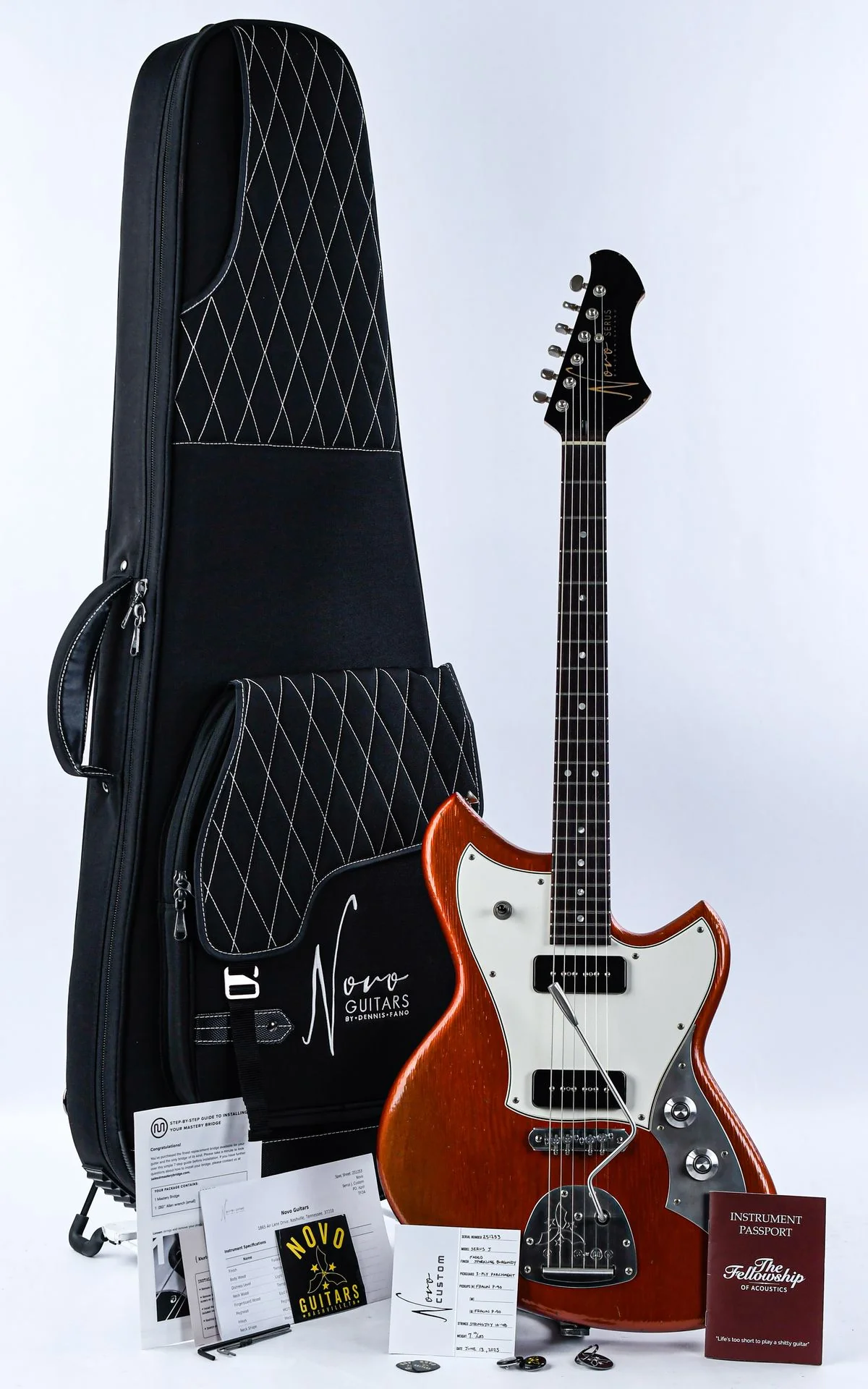 Novo Serus J Faded Sparkling Burgundy - Image 3
