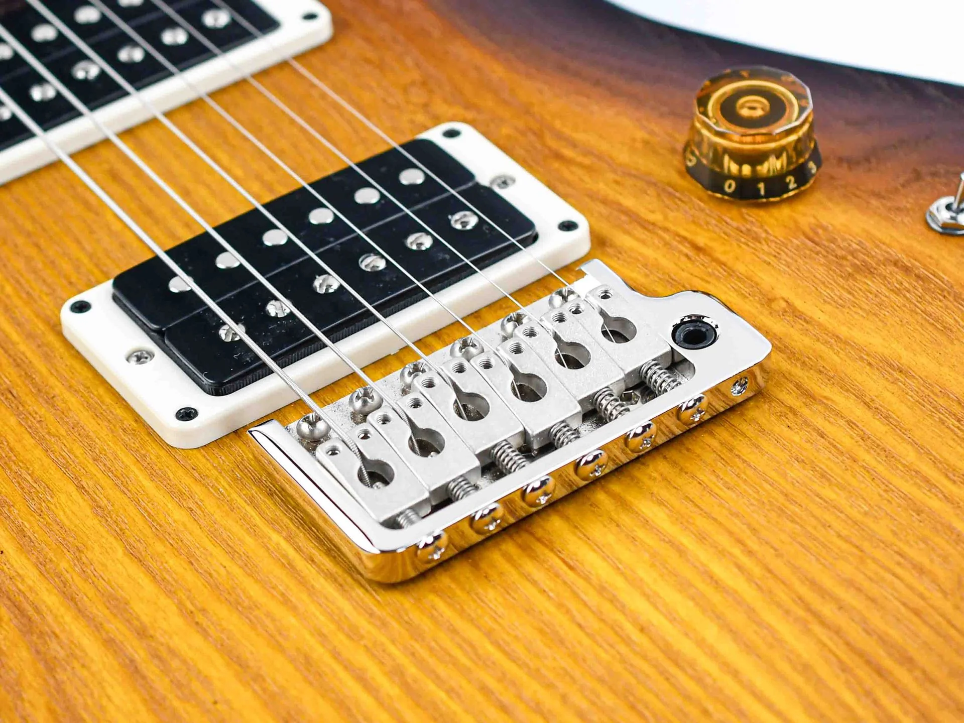 PRS CE 24-08 Swamp Ash Satin McCarty Tobacco Sunburst - Image 7