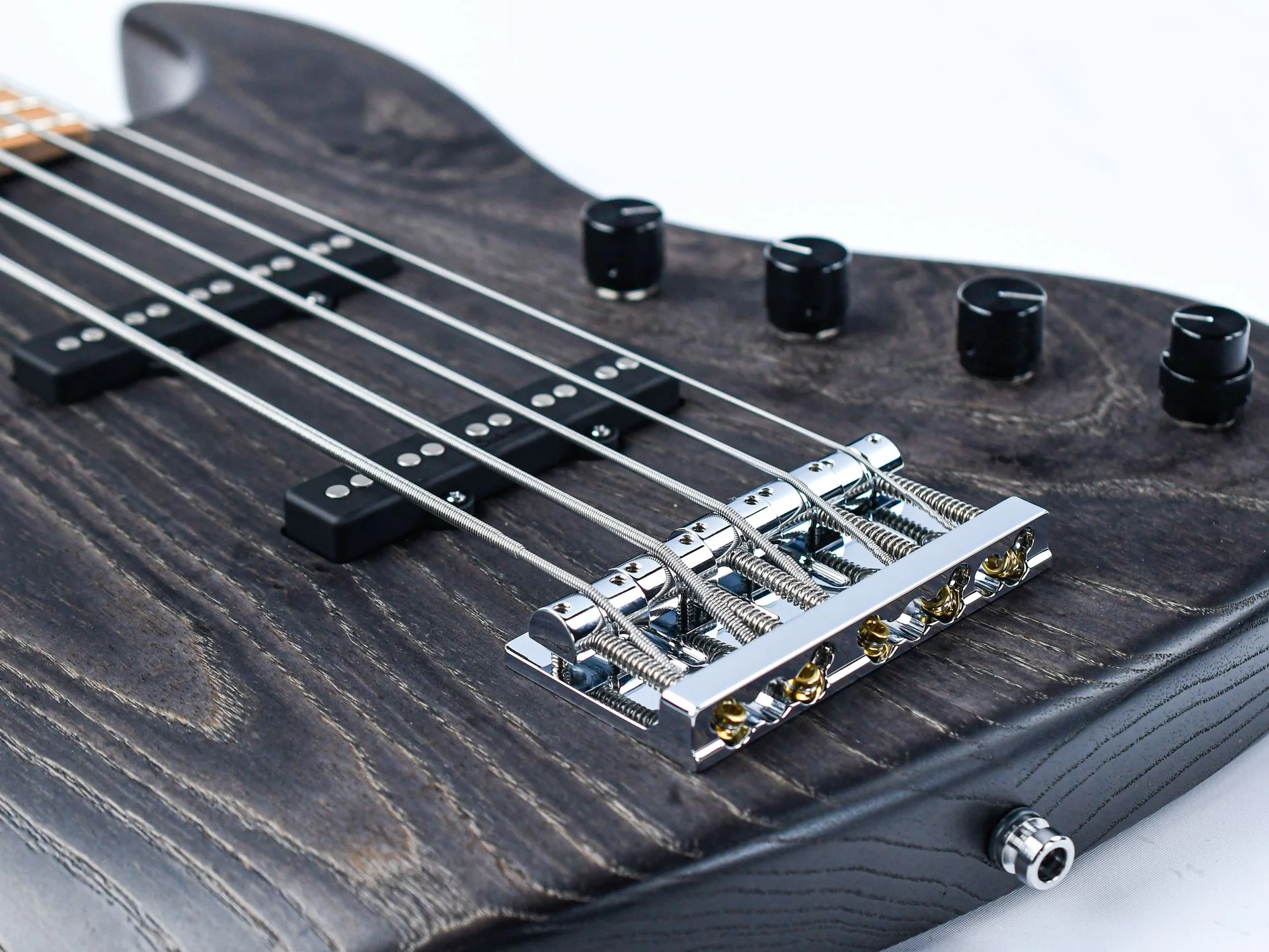 Sadowsky MasterBuilt 21 Fret Standard J/J Bass Swamp Ash Body 5-String Black Transparent Satin - Image 7