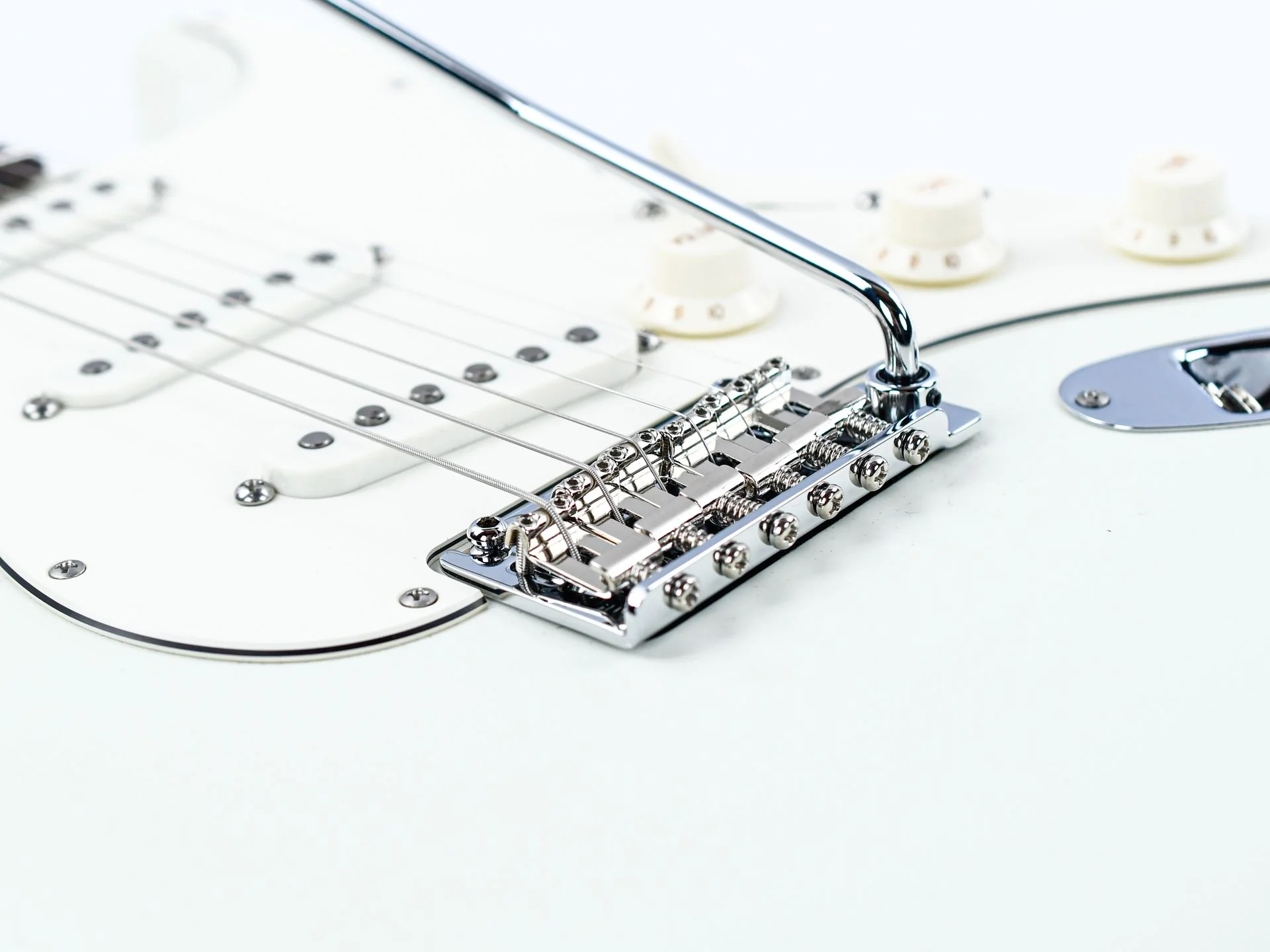 Suhr Classic S Antique Olympic White SSS - Image 7