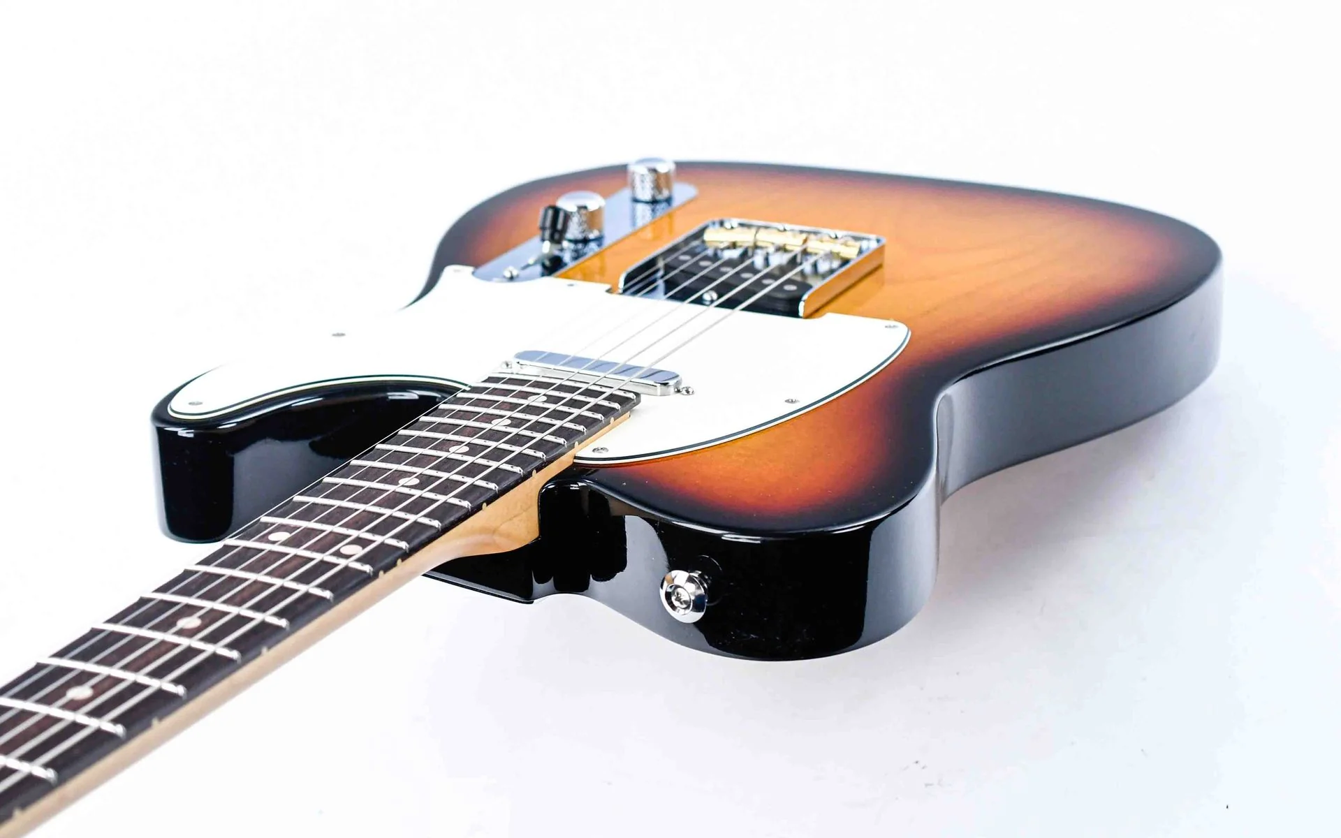 Suhr Classic T Antique 3 Tone Sunburst - Image 10