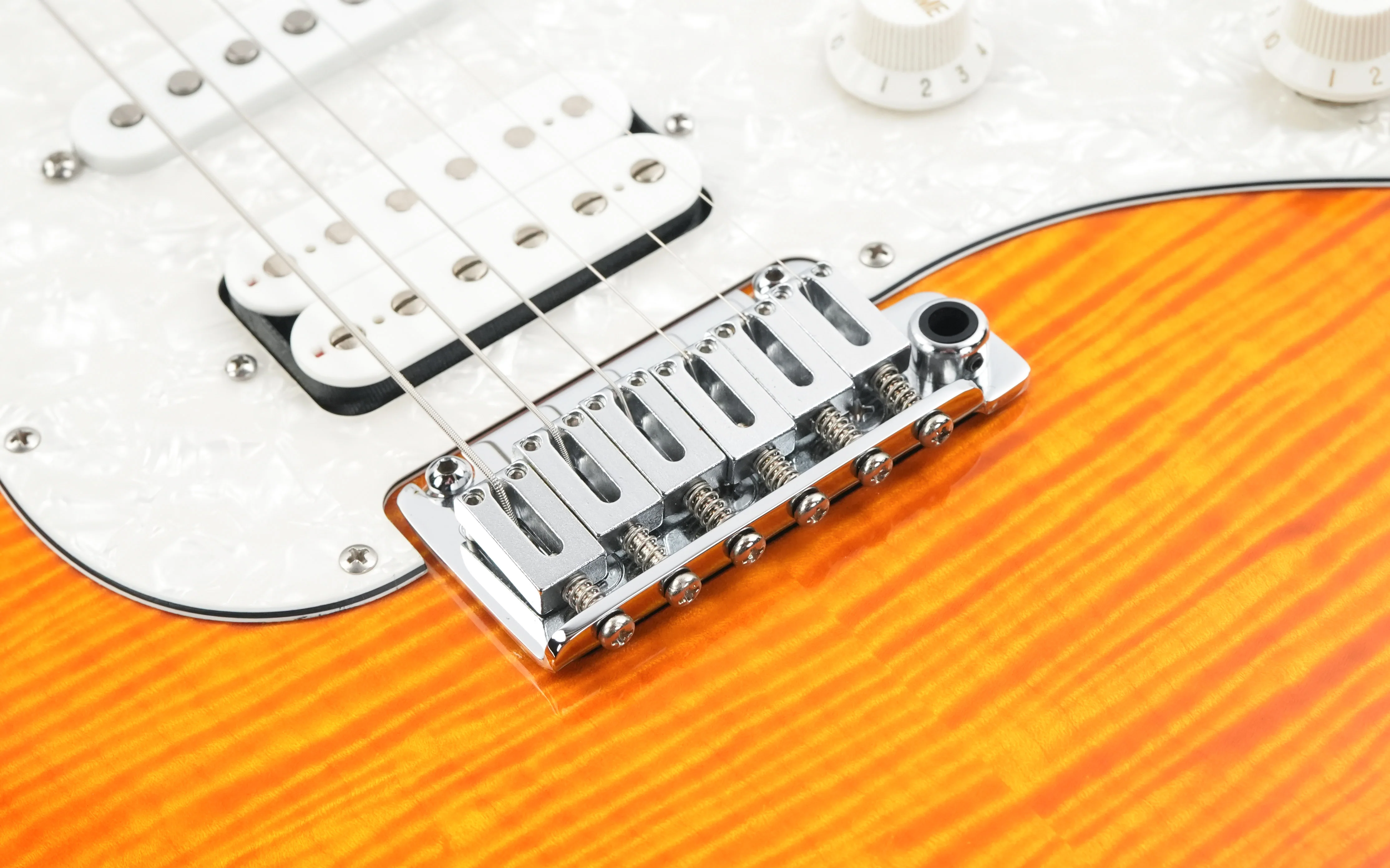 Suhr Standard Plus HSS Trans Honey Amber Burst 2024 - Image 7